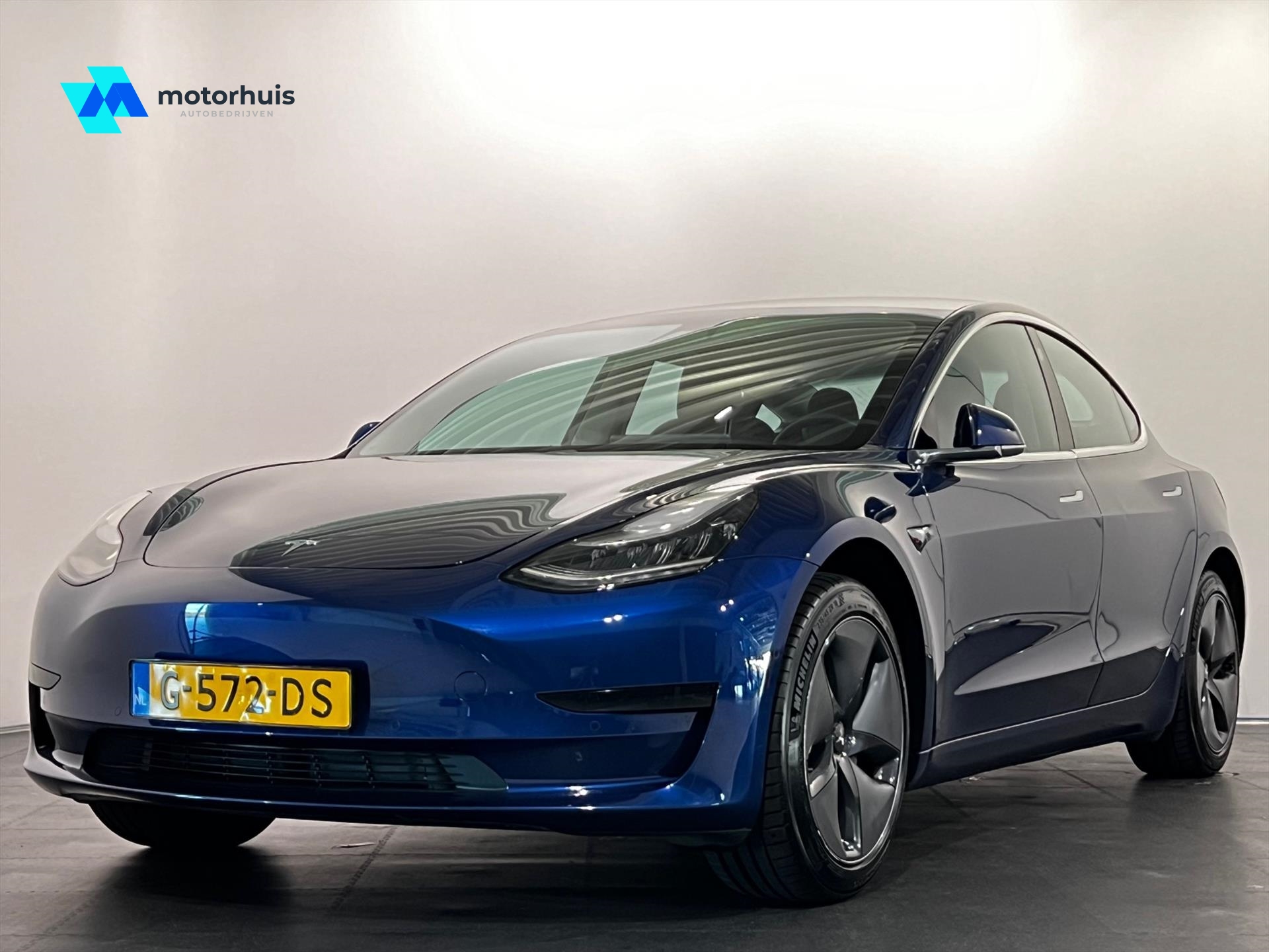 Tesla Model 3 Standard Plus RWD | PANORAMA DAK | VERWARMBARE STOELEN