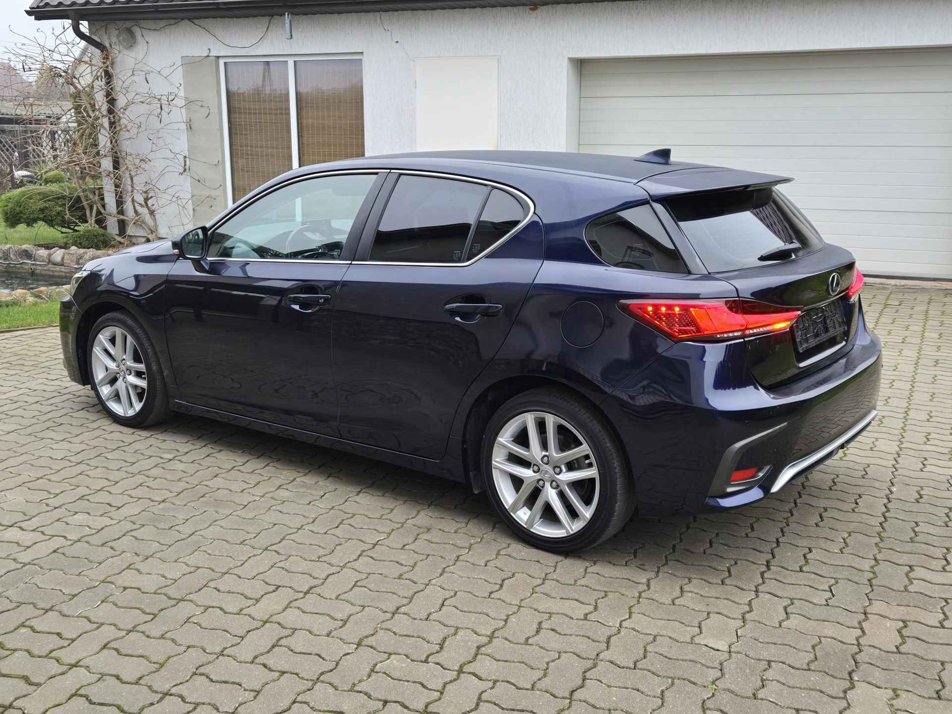 Lexus CT 200h Amazing Edition Navigatiesysteem Stoelverwarming Complete auto In perfecte staat ! inc btw - 3/17