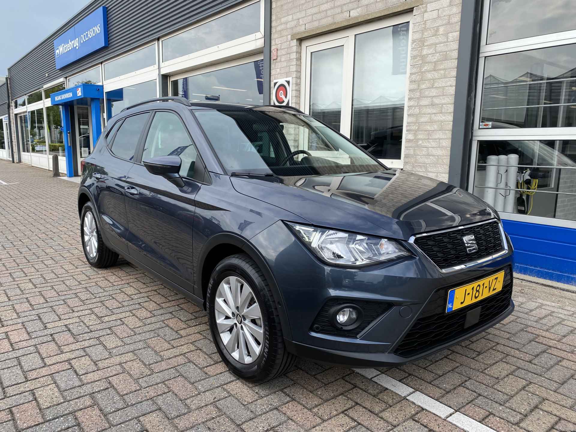 SEAT Arona 1.0 TSI Style Business Intense / KEYLESS/ ADAPTIVE CRUISE/ DAB/ NAVI/ FULL LINK/ PARK. SENSOREN + CAMERA/ CLIMA/ DODE HOEK - 37/40