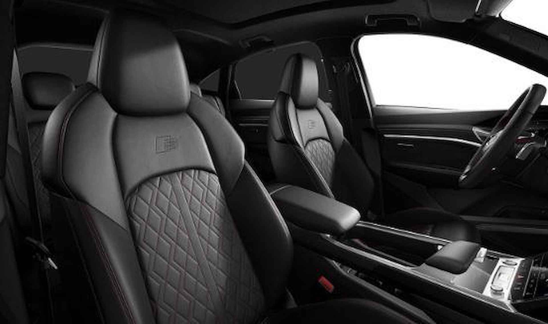 Audi Q8 Sportback e-tron 55 quattro S Edition 115 kWh 408 PK | Automaat | Virtual Cockpit Plus | Navigatie | 22 inch | Digital Matrix LED Koplampen | Afneembare Trekhaak | Audi Exclusive Uitgebreid Leder | Virtuele Buitenspiegels | Head-up Display | Panorama dak | AC-boordlader 22 kW | Bang & Olufsen Premium Sound | Sportstoelen Plus voorin | Assistentiepakket Plus + Parking Plus | Optiekpakket Zwart Plus | Nu € 4.001,- ACTIEKORTING! | - 2/4