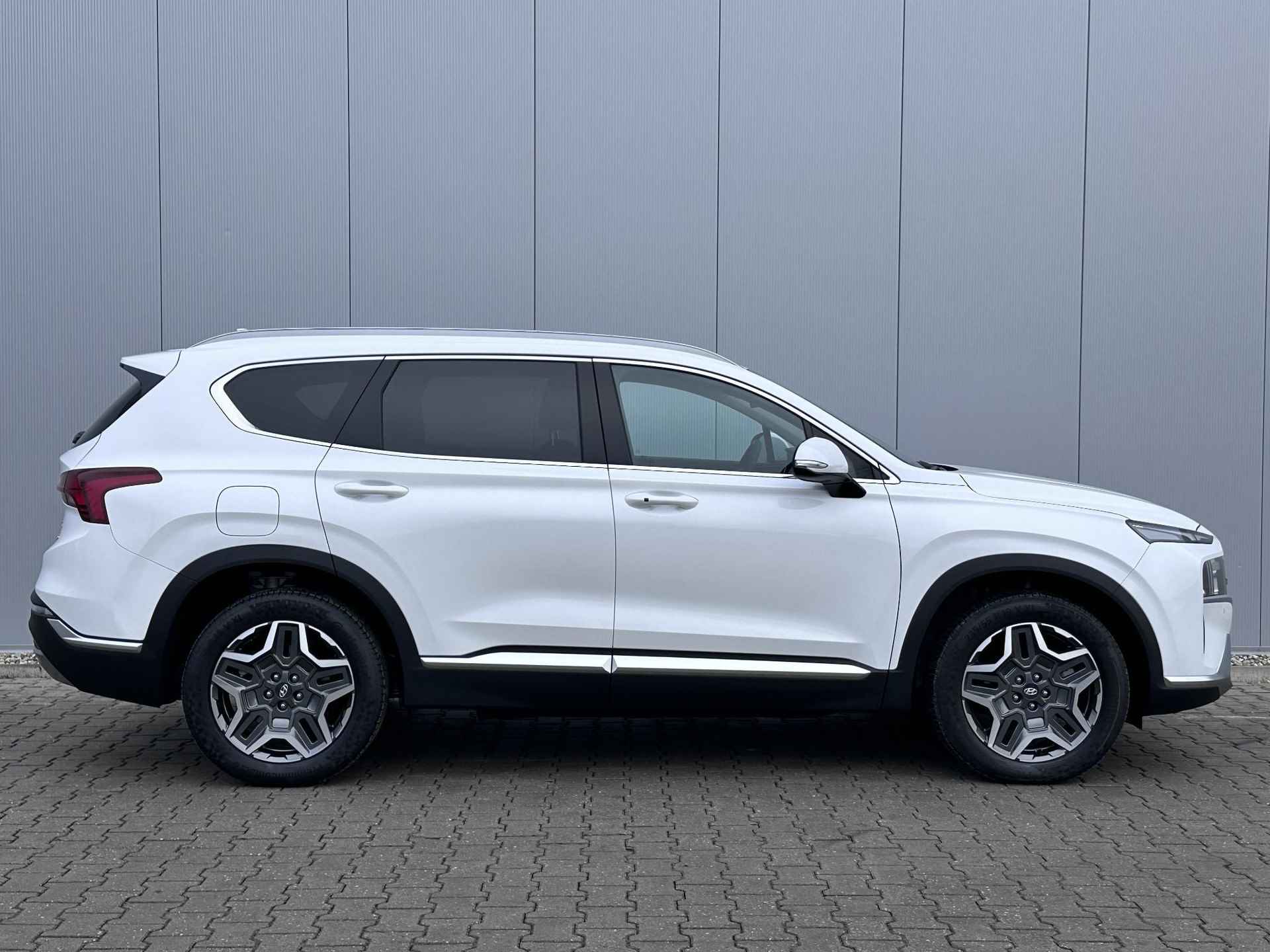 Hyundai Santa Fe 1.6 T-GDI PHEV Comfort Smart / Lederen bekleding / Stoelverwarming / Adaptieve Cruise Control / Keyless / PDC V+A - 14/36