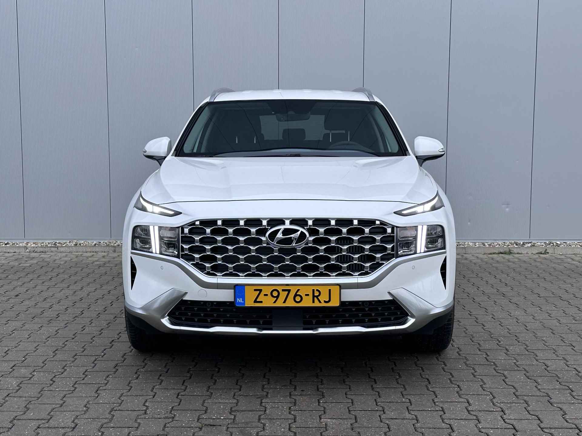 Hyundai Santa Fe 1.6 T-GDI PHEV Comfort Smart / Lederen bekleding / Stoelverwarming / Adaptieve Cruise Control / Keyless / PDC V+A - 27/36