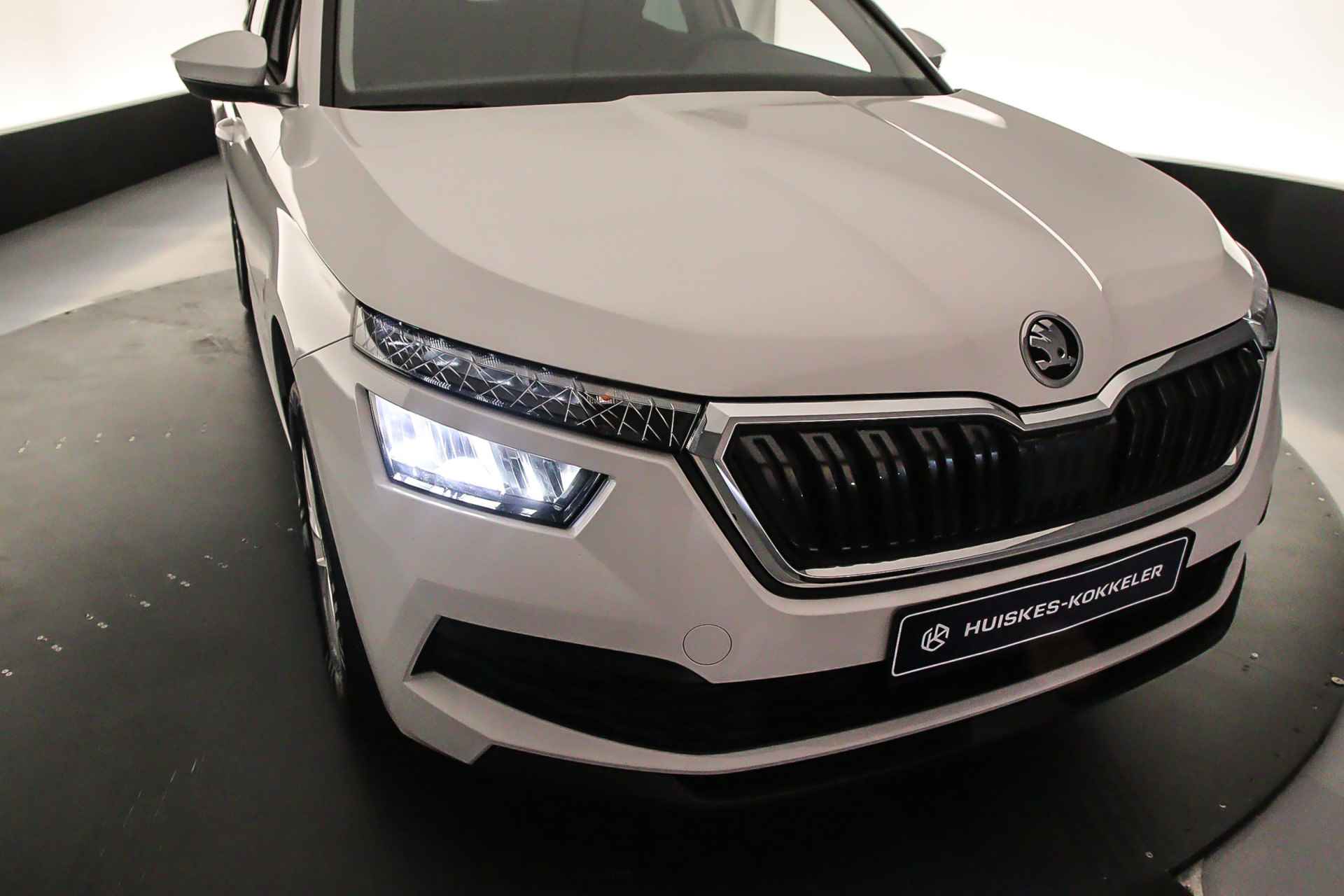 Škoda Kamiq Ambition 1.0 TSI 110pk Parkeersensor achter, Cruise control, Airco, DAB, App connect, Bluetooth, LED verlichting - 38/76