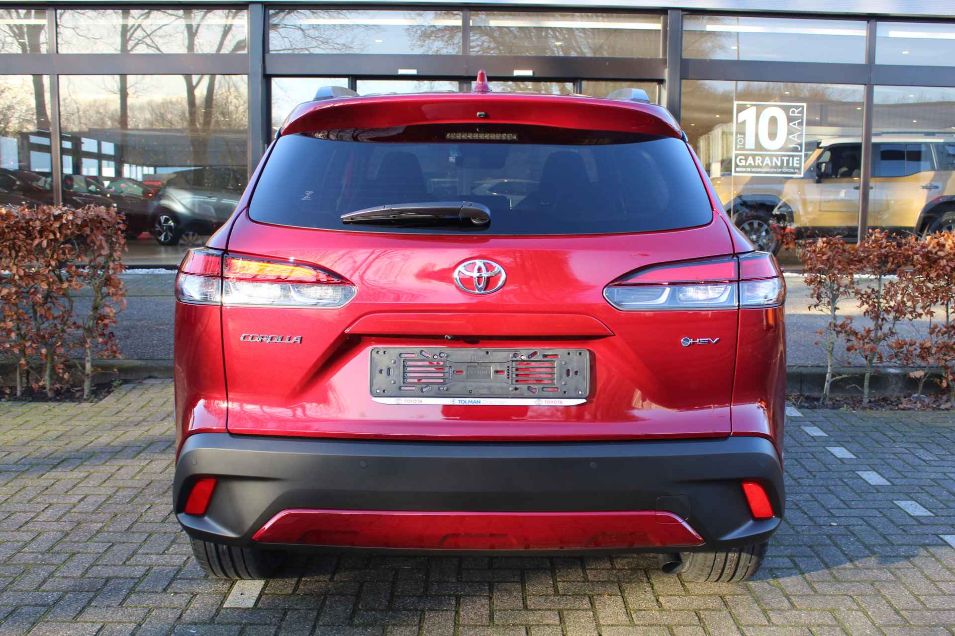 Toyota Corolla Cross Hybrid 200 Style | Nieuw uit voorraad | Stoelverwarming | PDC | Navi | Apple/Android | Elek achterklep | BSM - 8/27