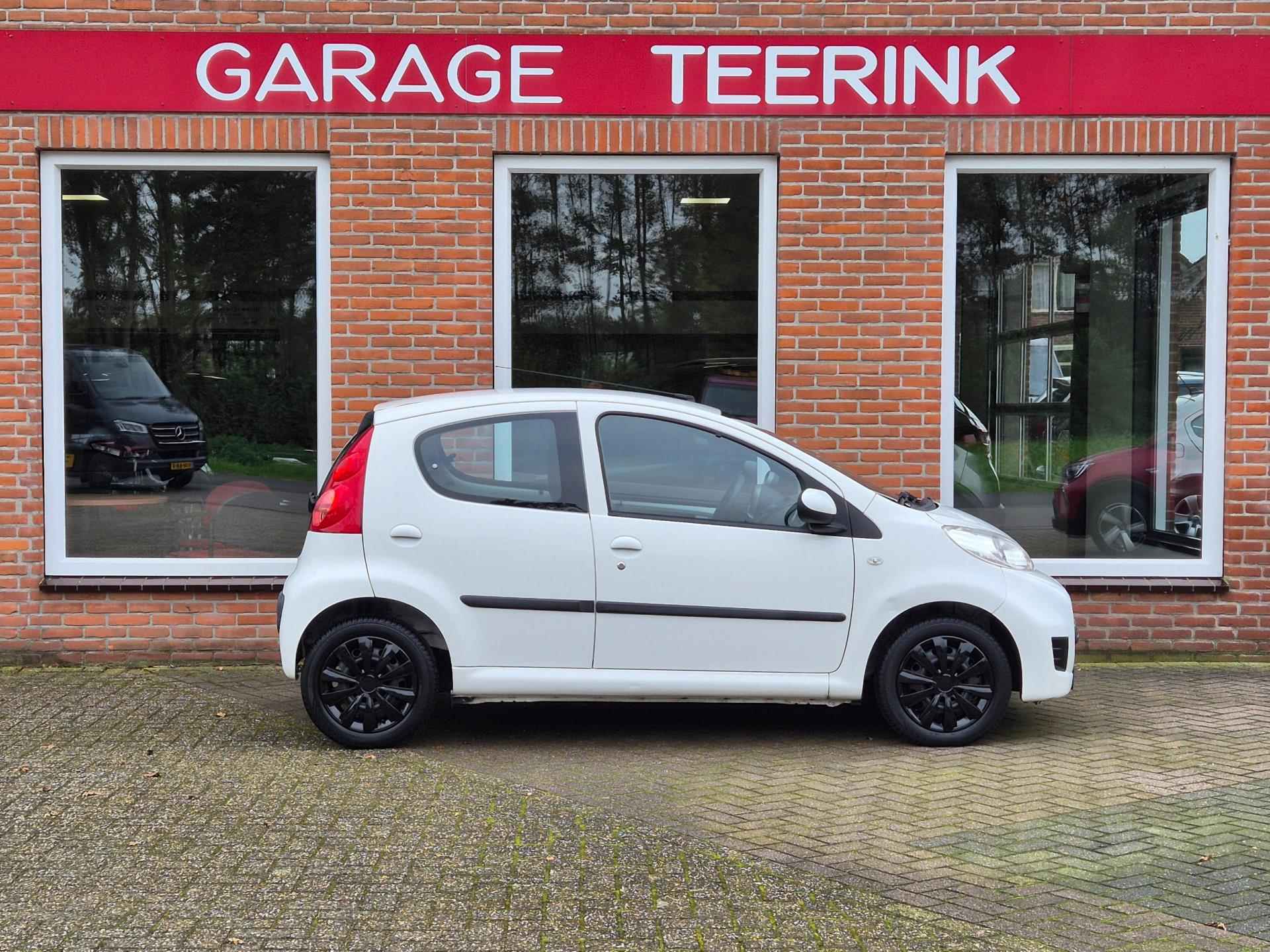 Peugeot 107 1.0-12V XS 68PK 5drs AUTOMAAT airco, elektr.ramen, centr.vergr, radio/cd RIJKLAAR - 15/17