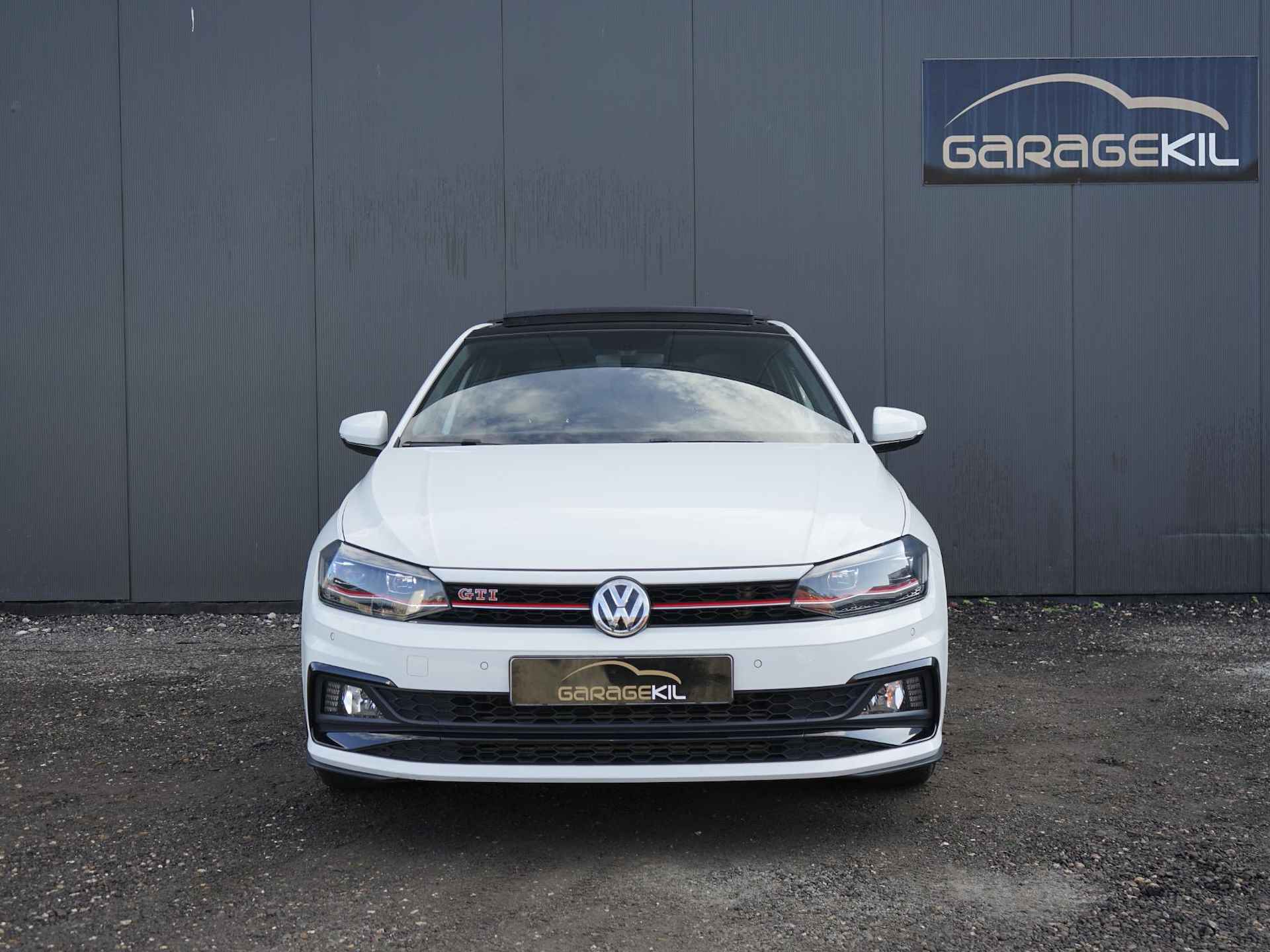 Volkswagen Polo 2.0 TSI GTI Panoramadak / Virtual cockpit / Adaptive cruise / PDC / Camera /Stoel verw. - 3/32