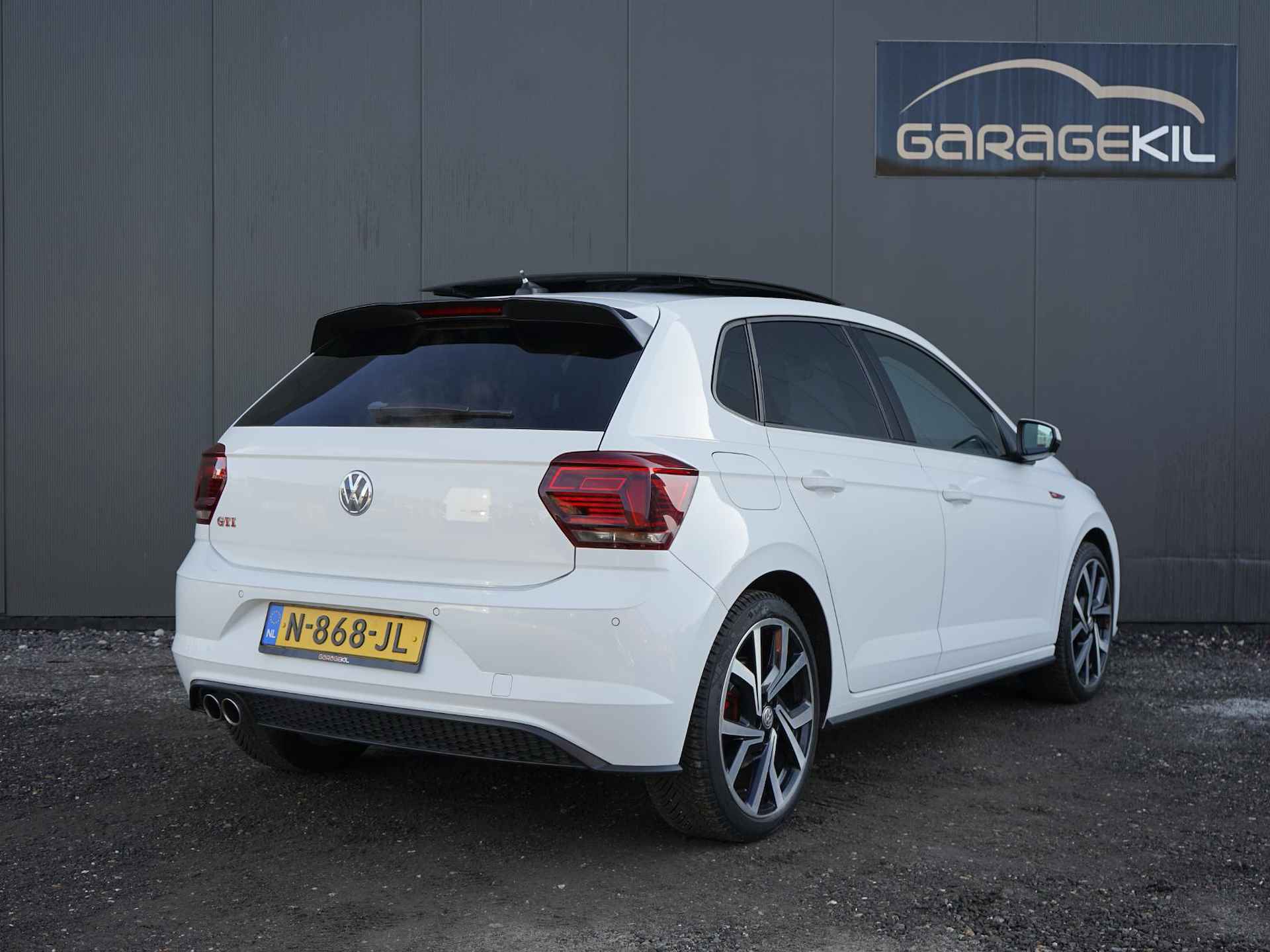 Volkswagen Polo 2.0 TSI GTI Panoramadak / Virtual cockpit / Adaptive cruise / PDC / Camera /Stoel verw. - 7/32