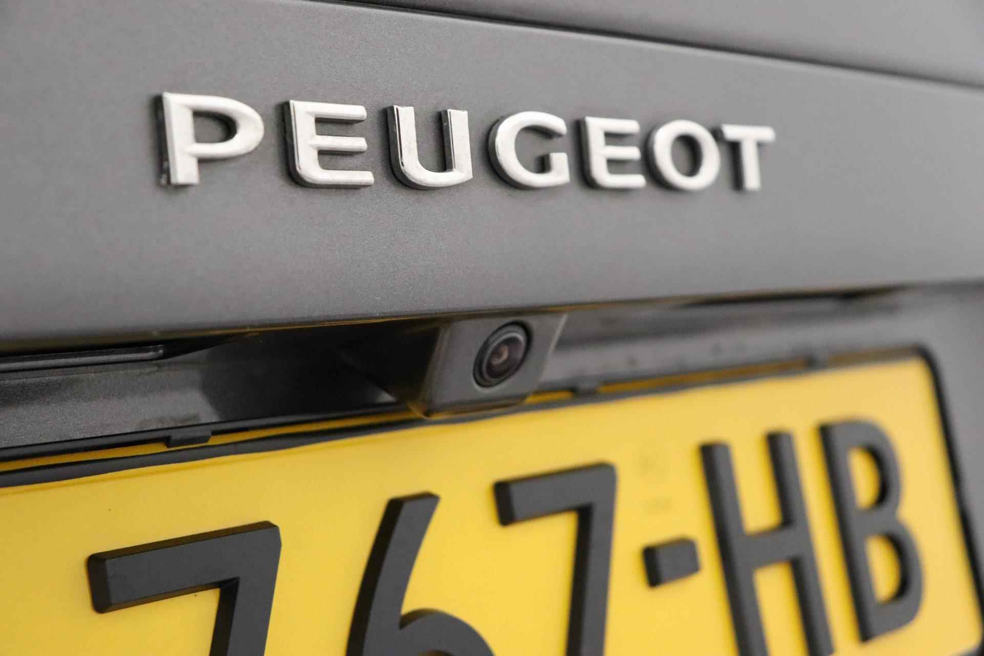 Peugeot e-Traveller 75 kWh Business Standard | 9 zits | Stoelverwarming | Achteruitrijcamera | Elektrische schuifdeuren | Keyless entry & start | Head up display | Lichtmetalen velgen | Xenon - 15/36