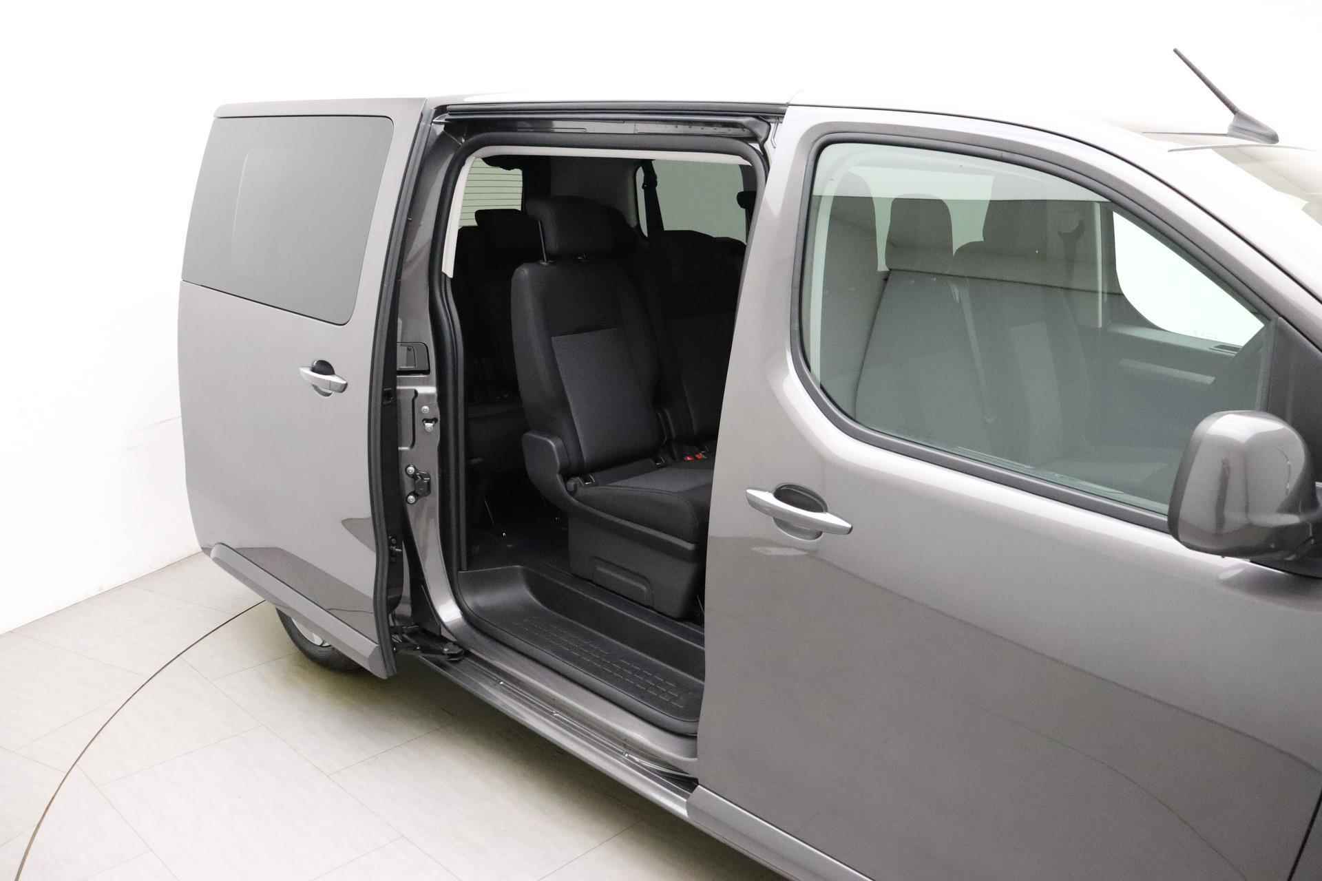 Peugeot e-Traveller 75 kWh Business Standard | 9 zits | Stoelverwarming | Achteruitrijcamera | Elektrische schuifdeuren | Keyless entry & start | Head up display | Lichtmetalen velgen | Xenon - 17/36