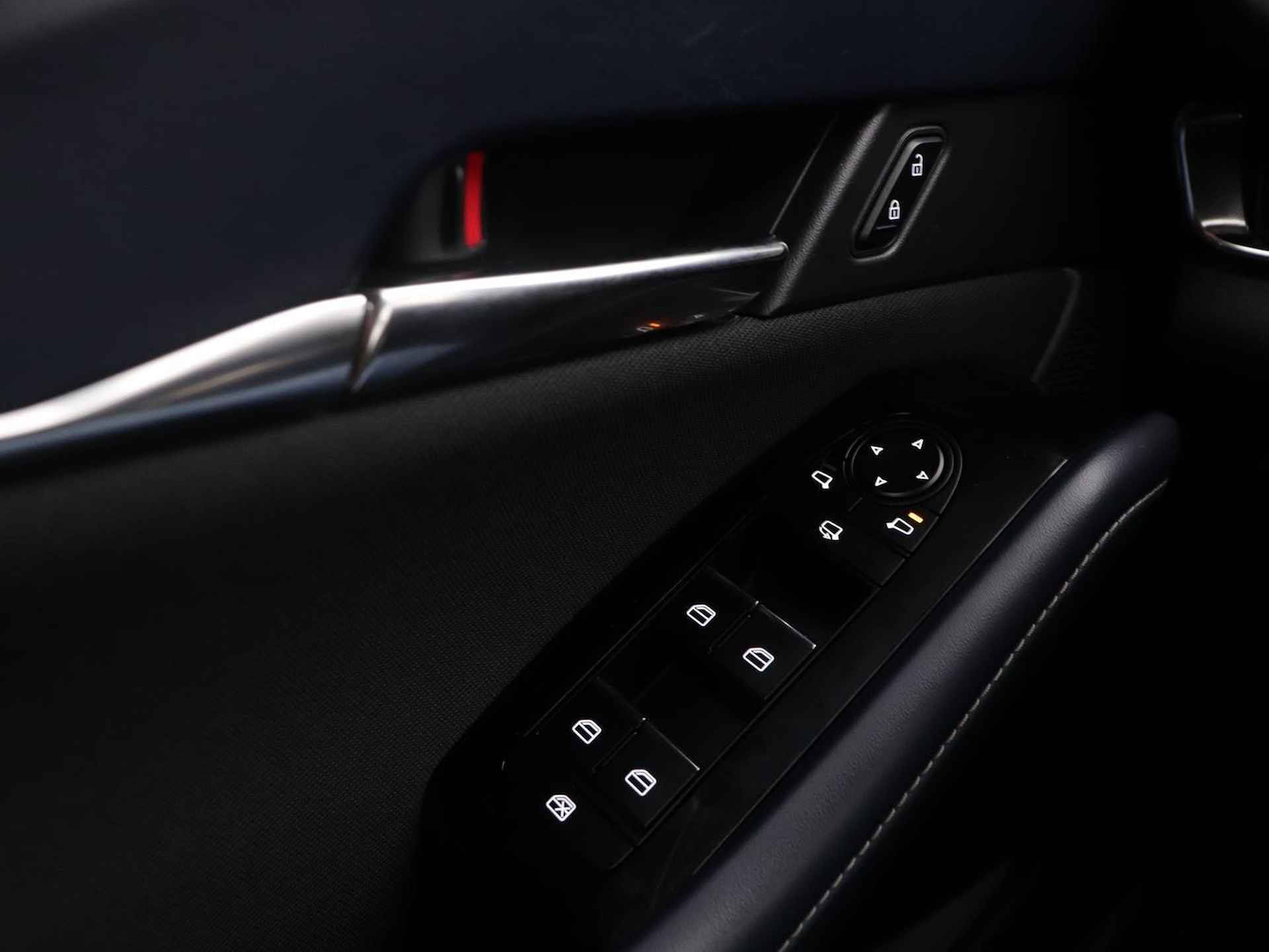 Mazda CX-30 2.0 SkyActiv-X Comfort 186pk | Rijklaarprijs! | 360 graden camera | Navigatie | Stoel- en stuurverwarming | Inclusief 36 maanden garantie!| - 19/40