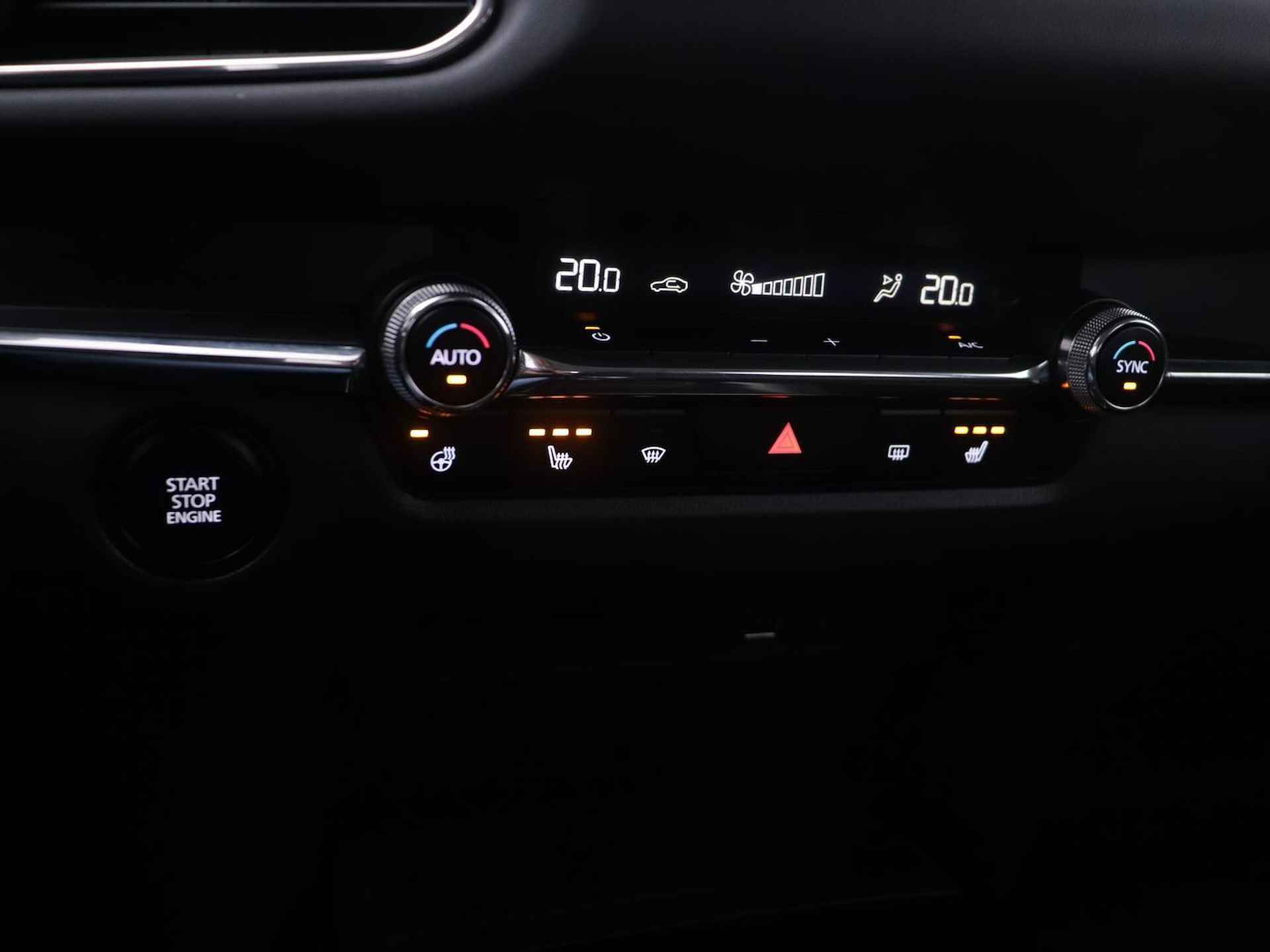 Mazda CX-30 2.0 SkyActiv-X Comfort 186pk | Rijklaarprijs! | 360 graden camera | Navigatie | Stoel- en stuurverwarming | Inclusief 36 maanden garantie!| - 29/40