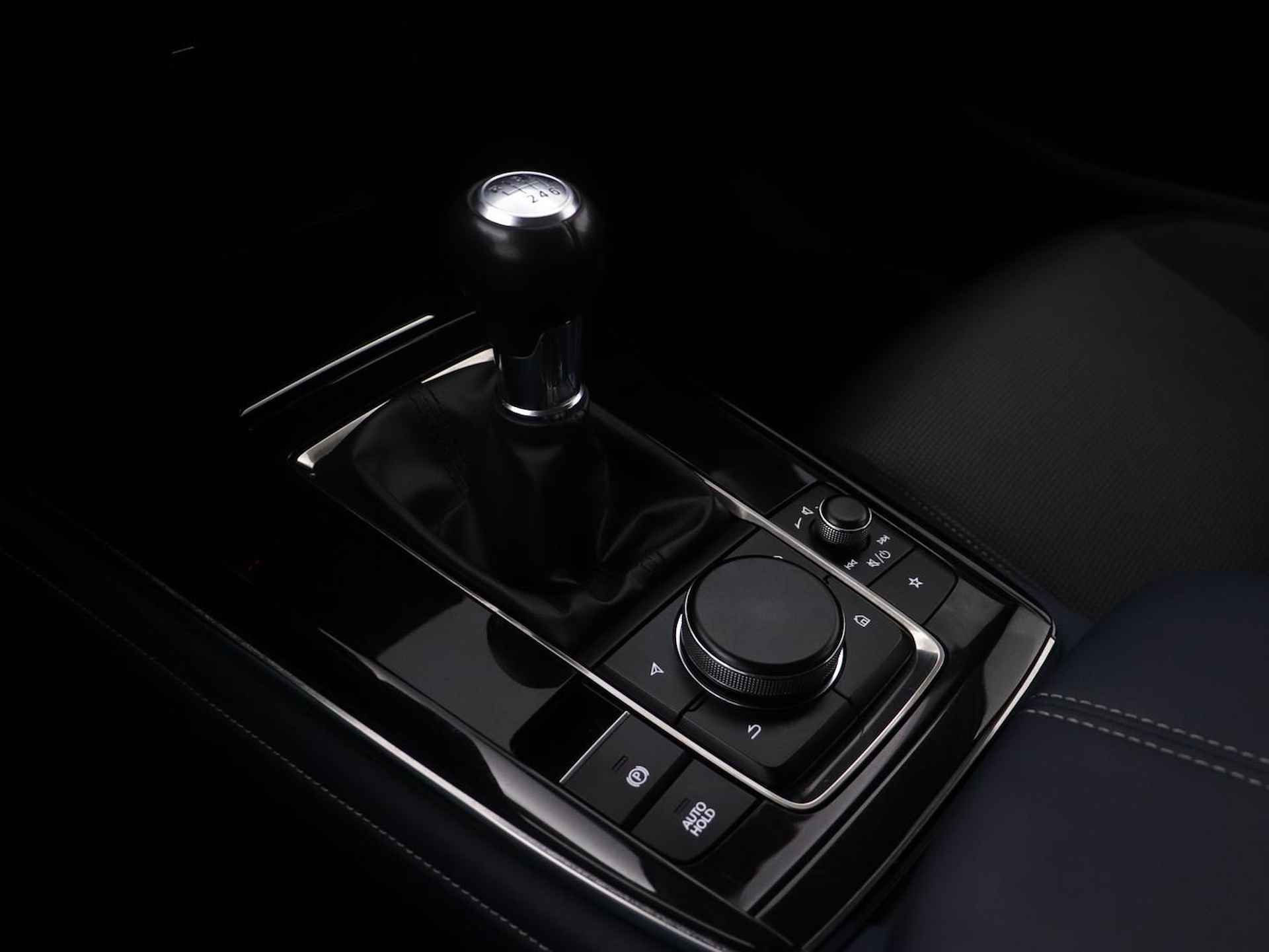 Mazda CX-30 2.0 SkyActiv-X Comfort 186pk | Rijklaarprijs! | 360 graden camera | Navigatie | Stoel- en stuurverwarming | Inclusief 36 maanden garantie!| - 31/40