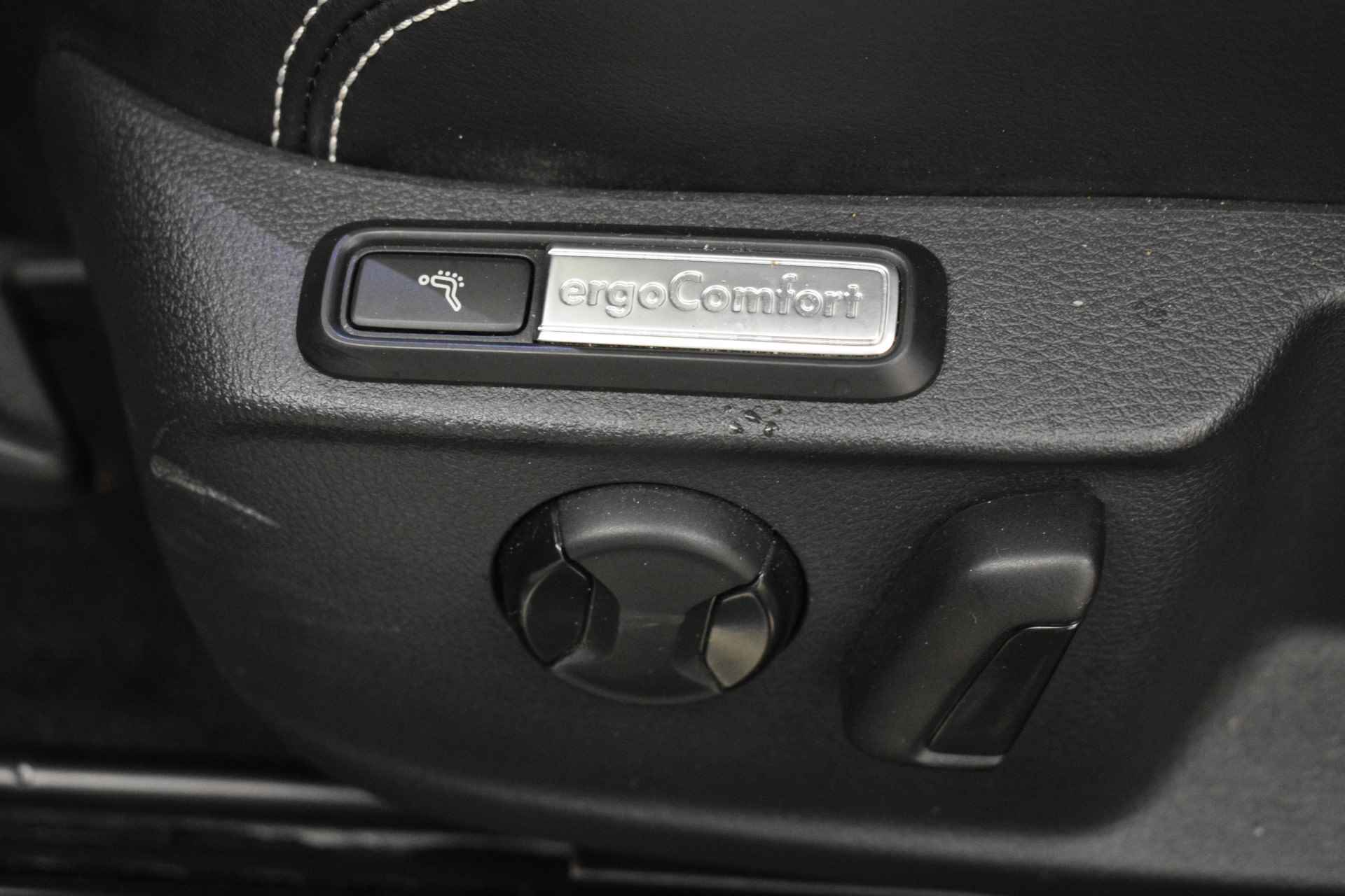 Volkswagen Passat GTE EL Trekh+aKlep Virtual Disc pro Navi Camera Pano Vol Leder - 22/39