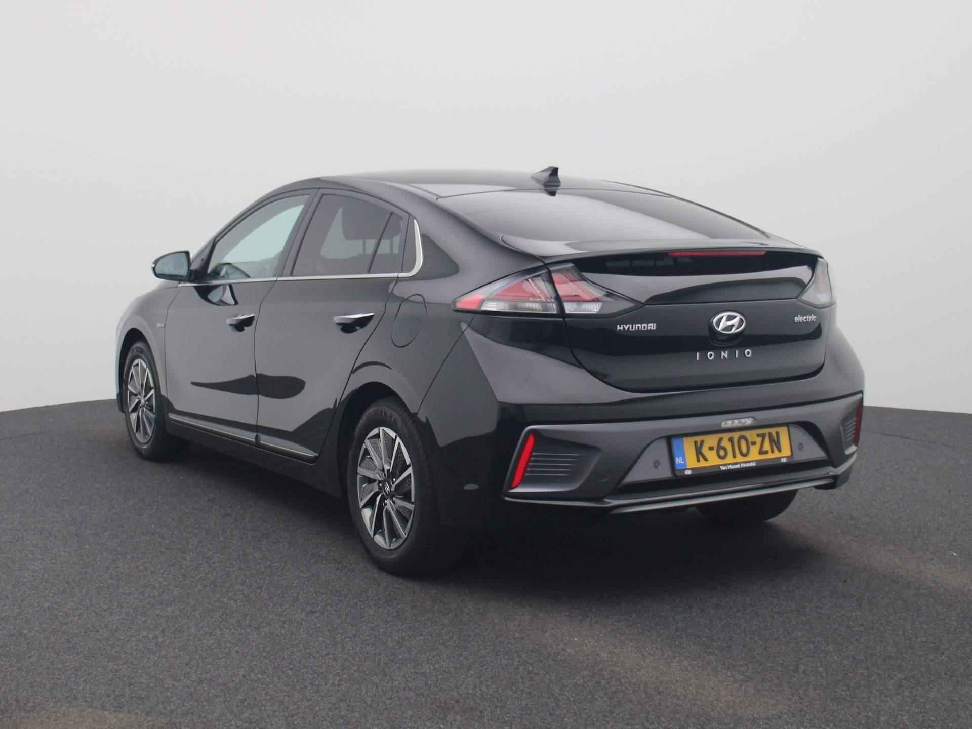 Hyundai IONIQ Premium EV 38 kWh | Lederen Bekleding | Navigatie | Camera | Memory | Stoelverwarming + Stuurventilatie | - 2/41