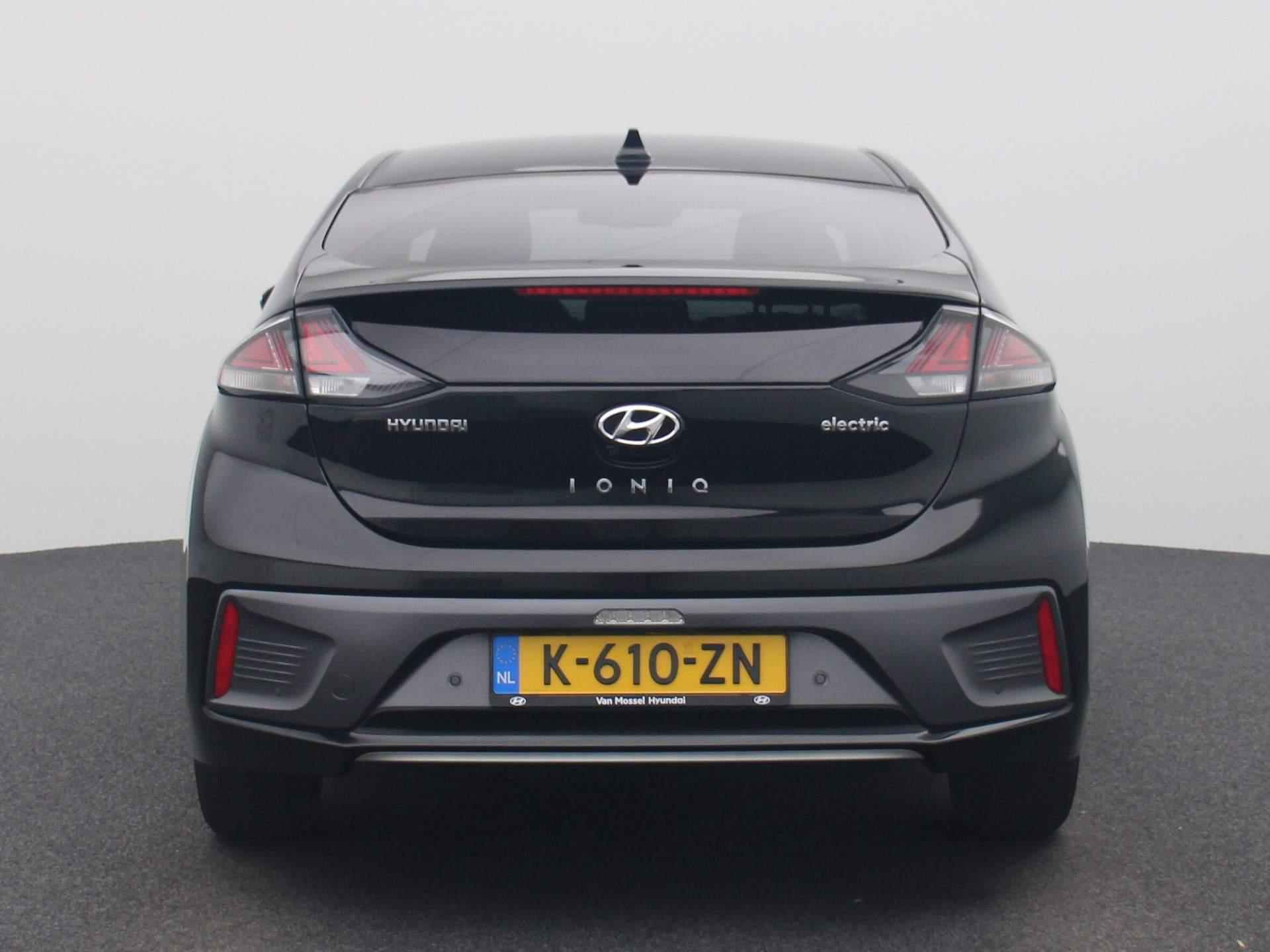 Hyundai IONIQ Premium EV 38 kWh | Lederen Bekleding | Navigatie | Camera | Memory | Stoelverwarming + Stuurventilatie | - 5/41