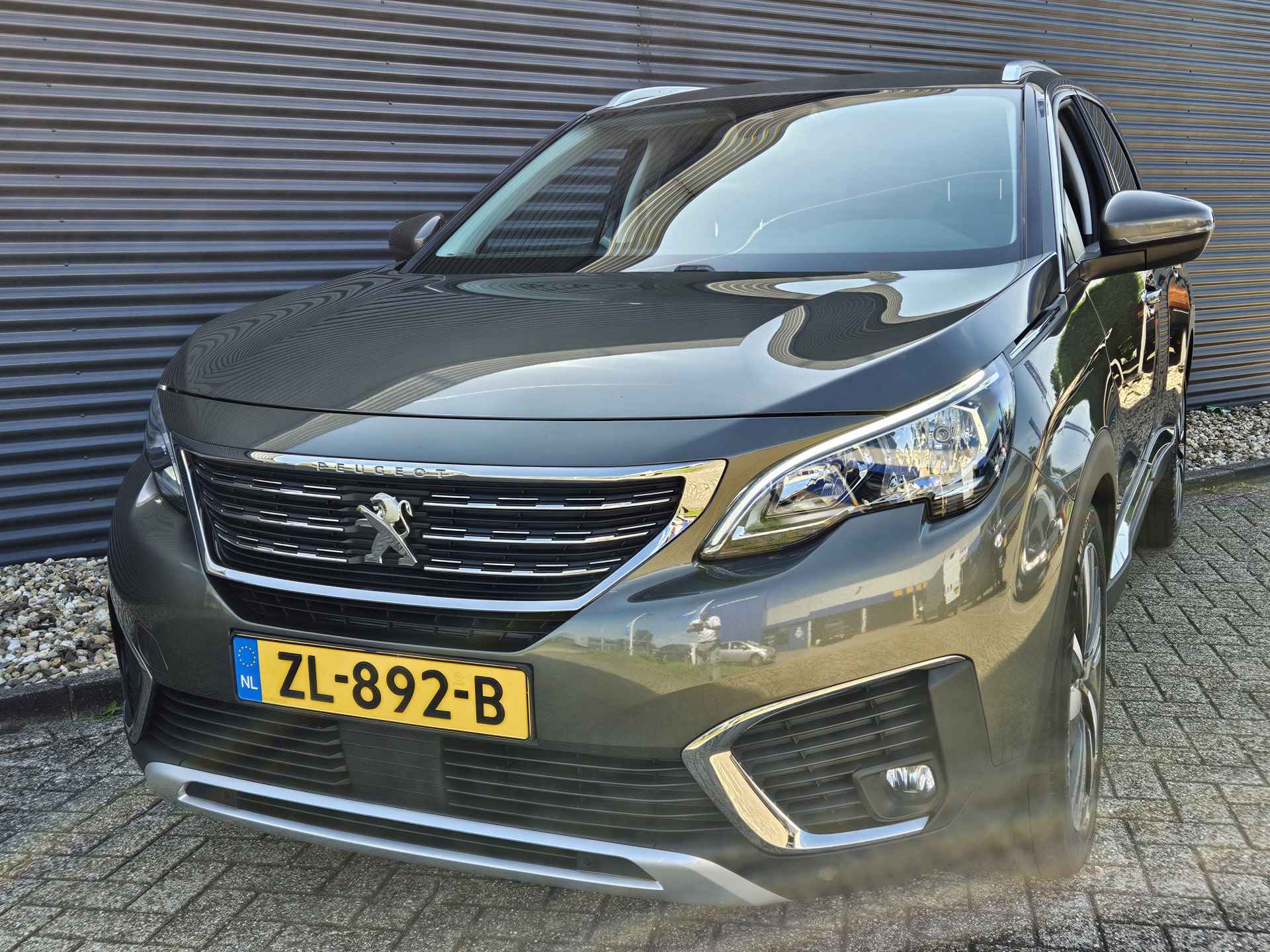 Peugeot 5008 1.2 PureTech Blue Lease Premium | 7-Zits | Navigatie | Camera | Keyless Entry en Achterklep | Draadloze Telefoonlader | Mooie Lage Kilometerstand met NAP !! - 12/48