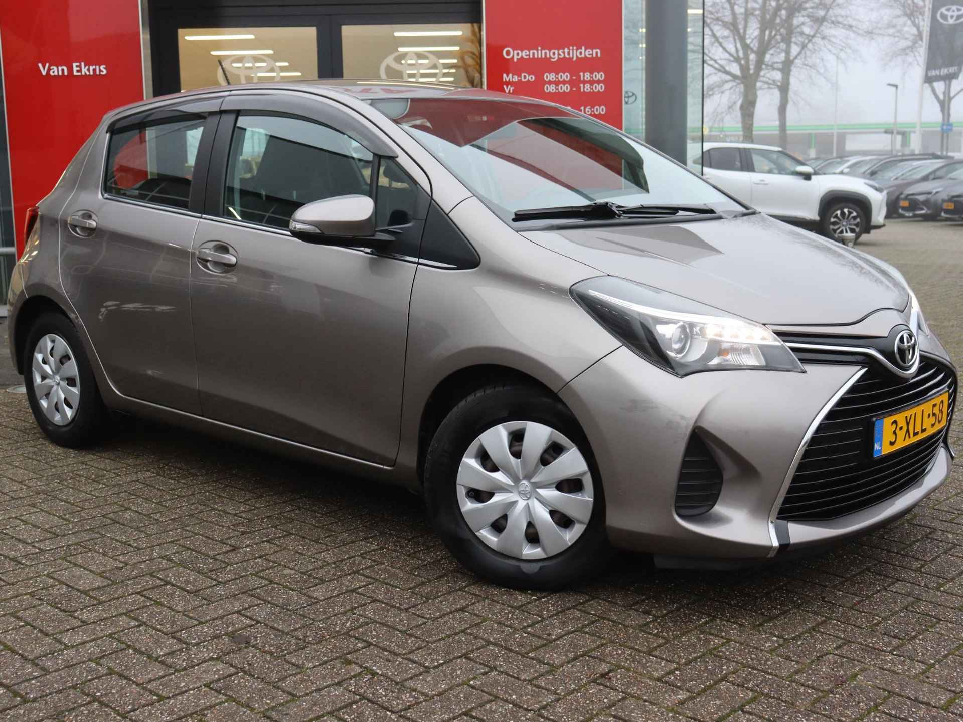 Toyota Yaris 1.0 VVT-i Lounge, Trekhaak - 3/28