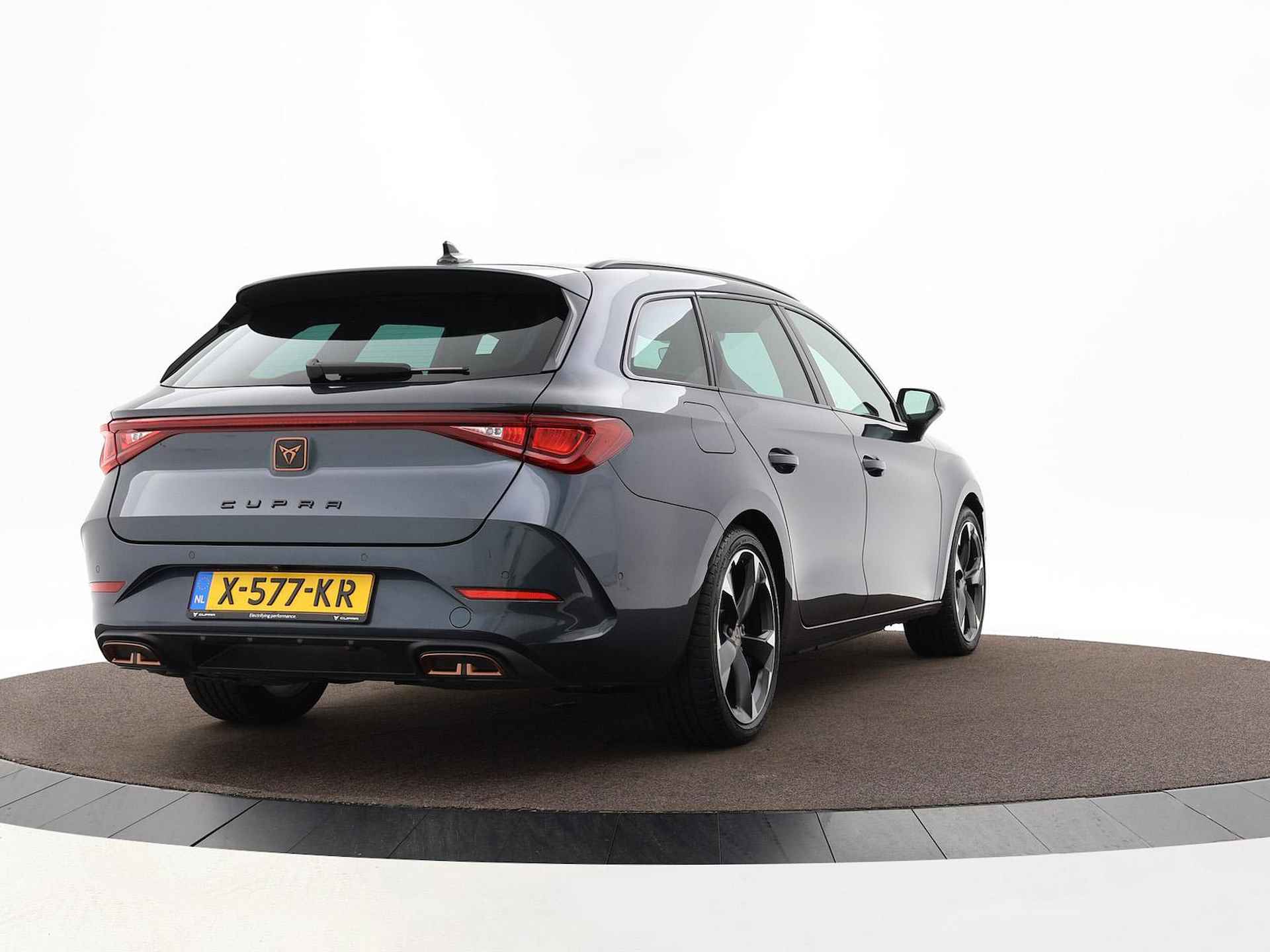 CUPRA Leon Sportstourer 1.4 204pk DSG Plugin Hybrid Business | Achteruitrijcamera | Alarm | Apple Carplay | Navi |18'' Inch | Garantie t/m 19-12-2027 of 100.000km - 3/45