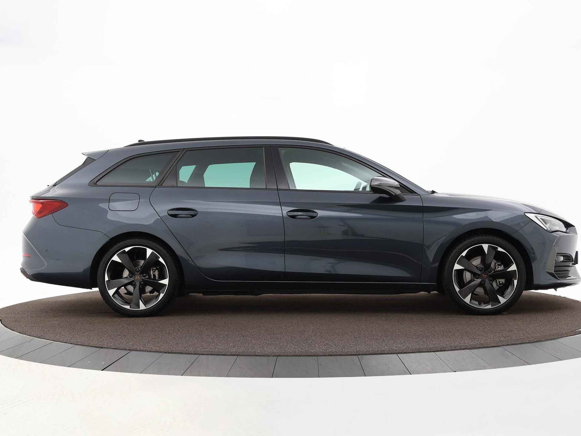 CUPRA Leon Sportstourer 1.4 204pk DSG Plugin Hybrid Business | Achteruitrijcamera | Alarm | Apple Carplay | Navi |18'' Inch | Garantie t/m 19-12-2027 of 100.000km - 36/45