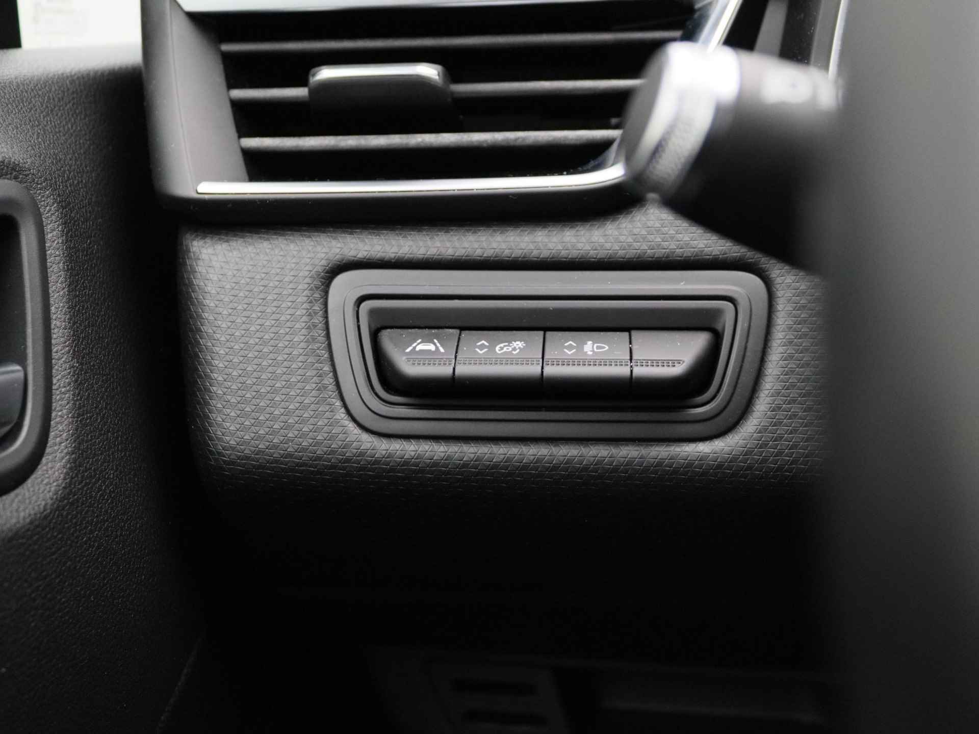 Renault Clio 1.0 TCe 100Pk Intens | 9'3" Navigatie| Bose Geluidsysteem | Apple & Android Carplay | Parkeersensoren & Camera | Climate Control | Automatische Verlichting & Regensensoren | 17" Lichtmetalen Velgen |ntrol| Parkeersensoren Rondom| Achteruitrij Camera| - 22/33