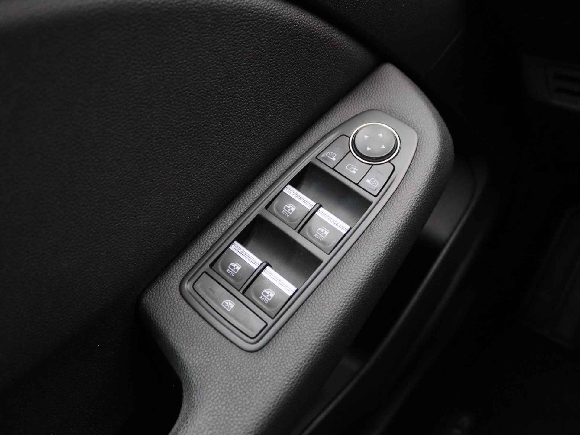Renault Clio 1.0 TCe 100Pk Intens | 9'3" Navigatie| Bose Geluidsysteem | Apple & Android Carplay | Parkeersensoren & Camera | Climate Control | Automatische Verlichting & Regensensoren | 17" Lichtmetalen Velgen |ntrol| Parkeersensoren Rondom| Achteruitrij Camera| - 23/33