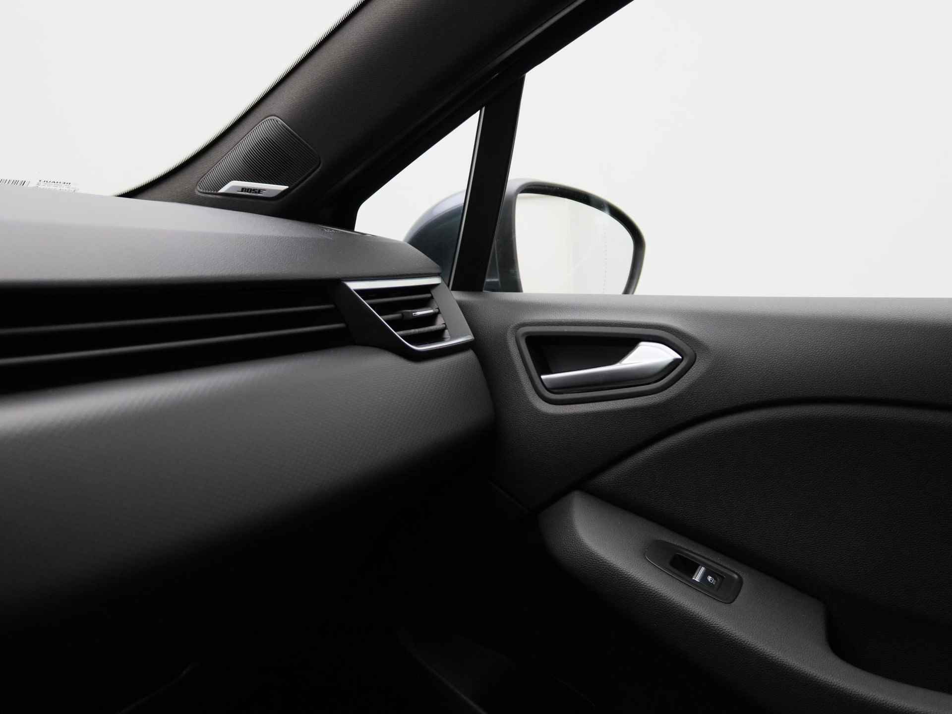 Renault Clio 1.0 TCe 100Pk Intens | 9'3" Navigatie| Bose Geluidsysteem | Apple & Android Carplay | Parkeersensoren & Camera | Climate Control | Automatische Verlichting & Regensensoren | 17" Lichtmetalen Velgen |ntrol| Parkeersensoren Rondom| Achteruitrij Camera| - 24/33