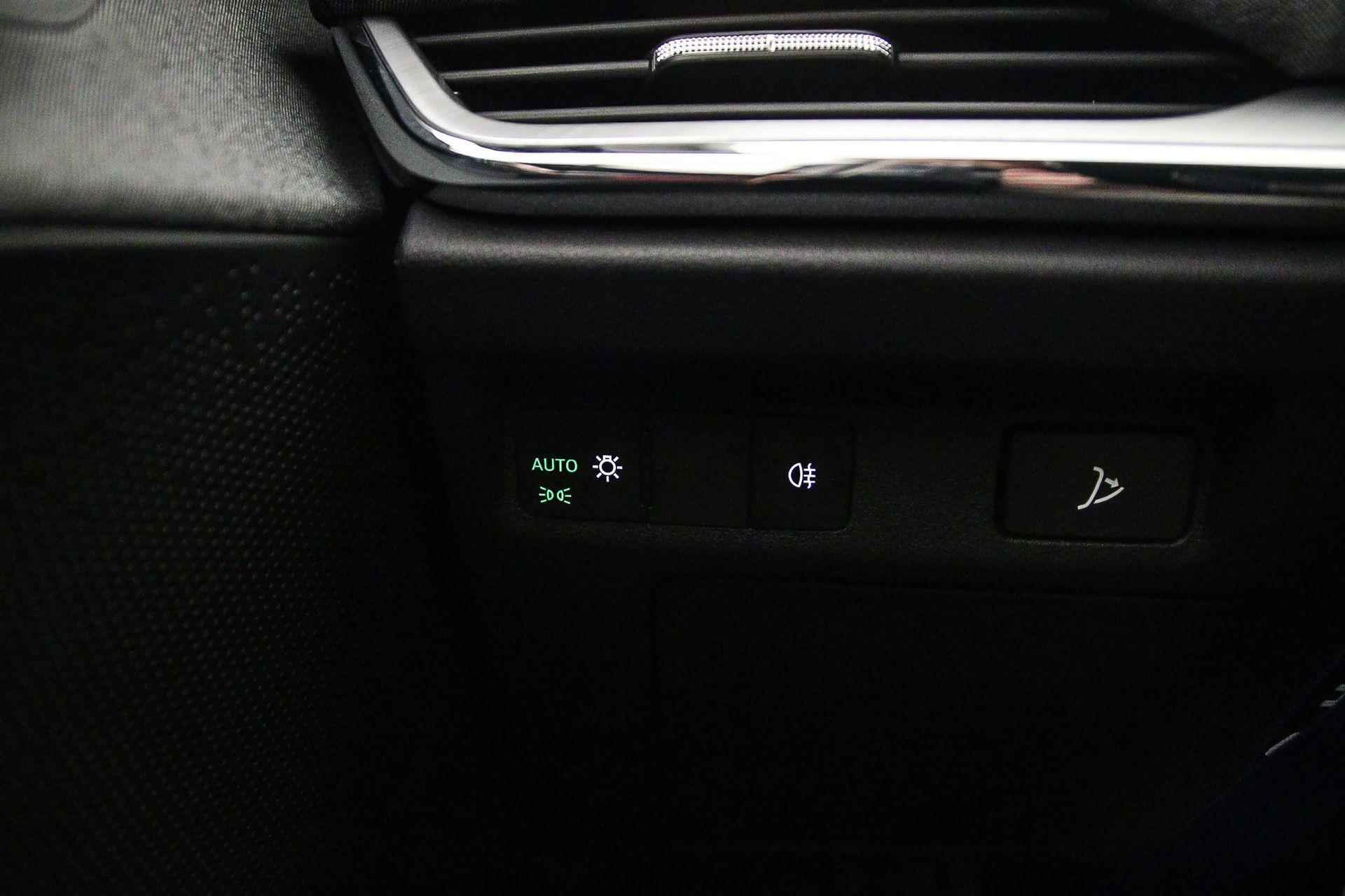 Skoda Enyaq iV 60 180pk Automaat Achteruitrijcamera, Navigatie, Cruise control, Airco, DAB, App connect, Parkeersensoren, LED verlichting - 12/46