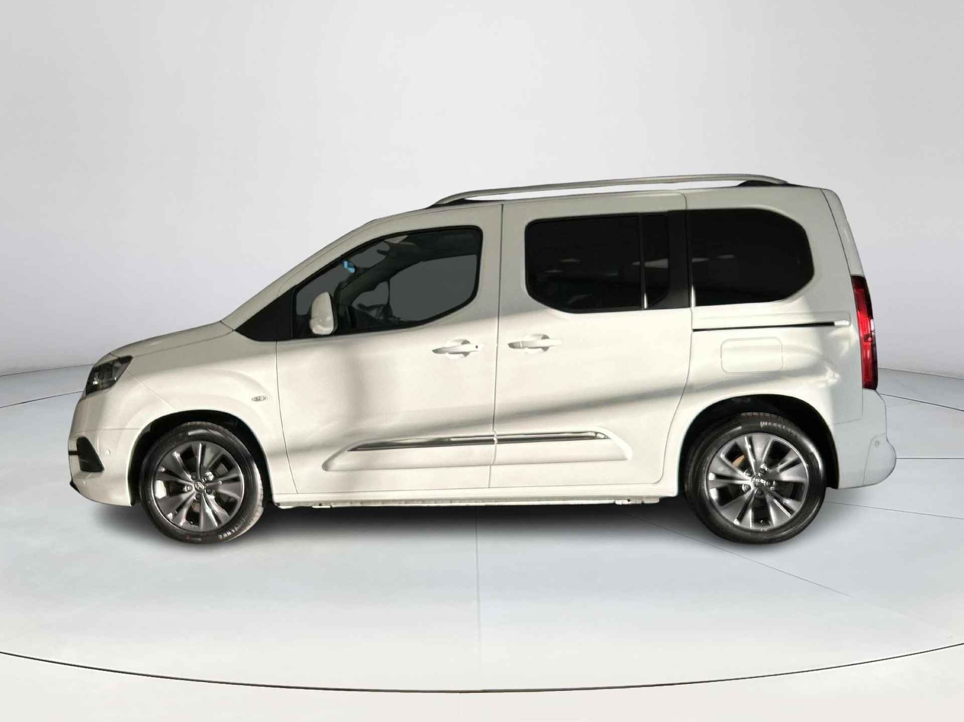 Toyota PROACE CITY Verso 1.2 Turbo Professional - 3/29