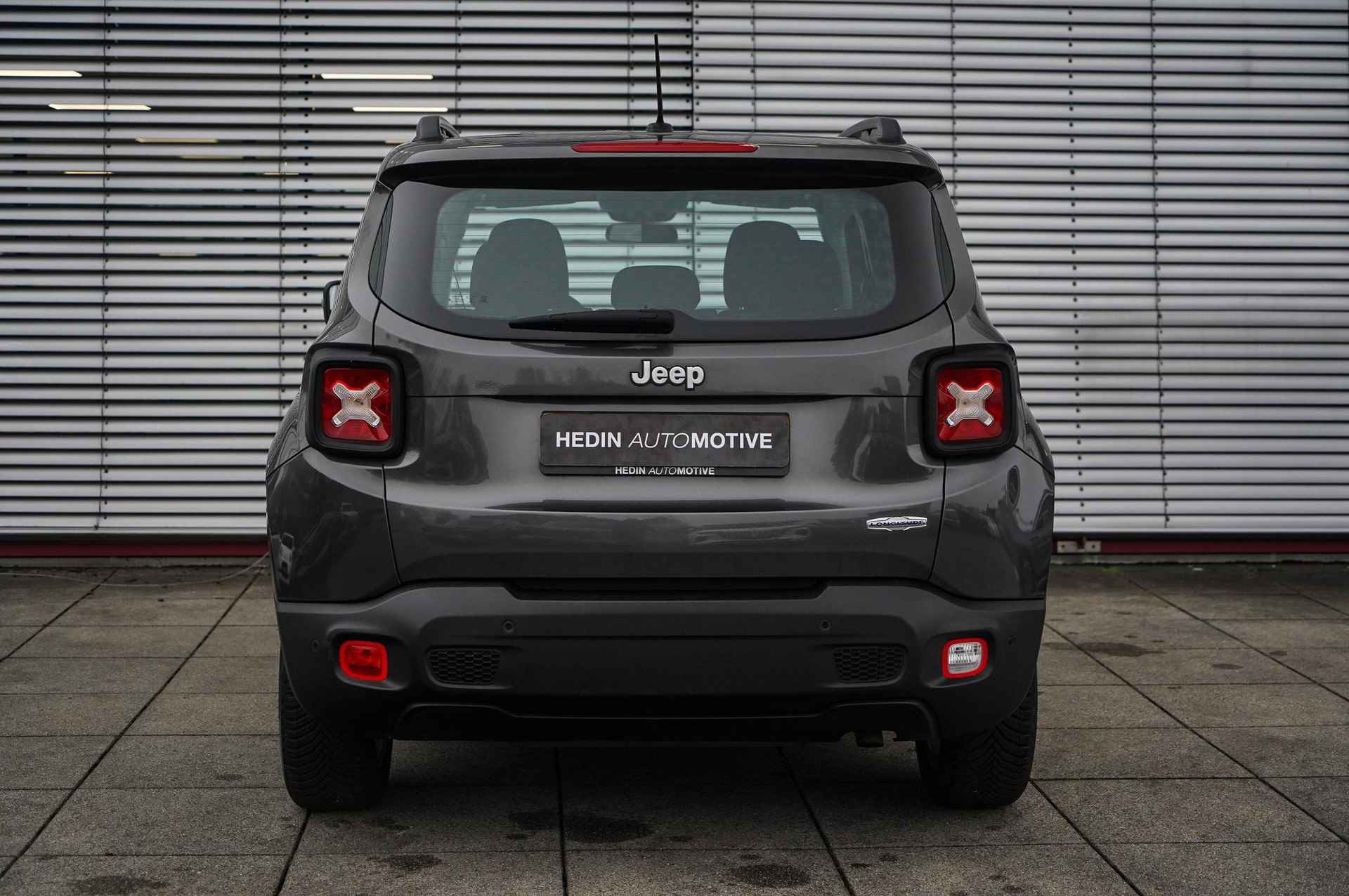 Jeep Renegade 1.4 MultiAir Longitude | Dealeronderhouden | PDC | All-Season banden - 5/25