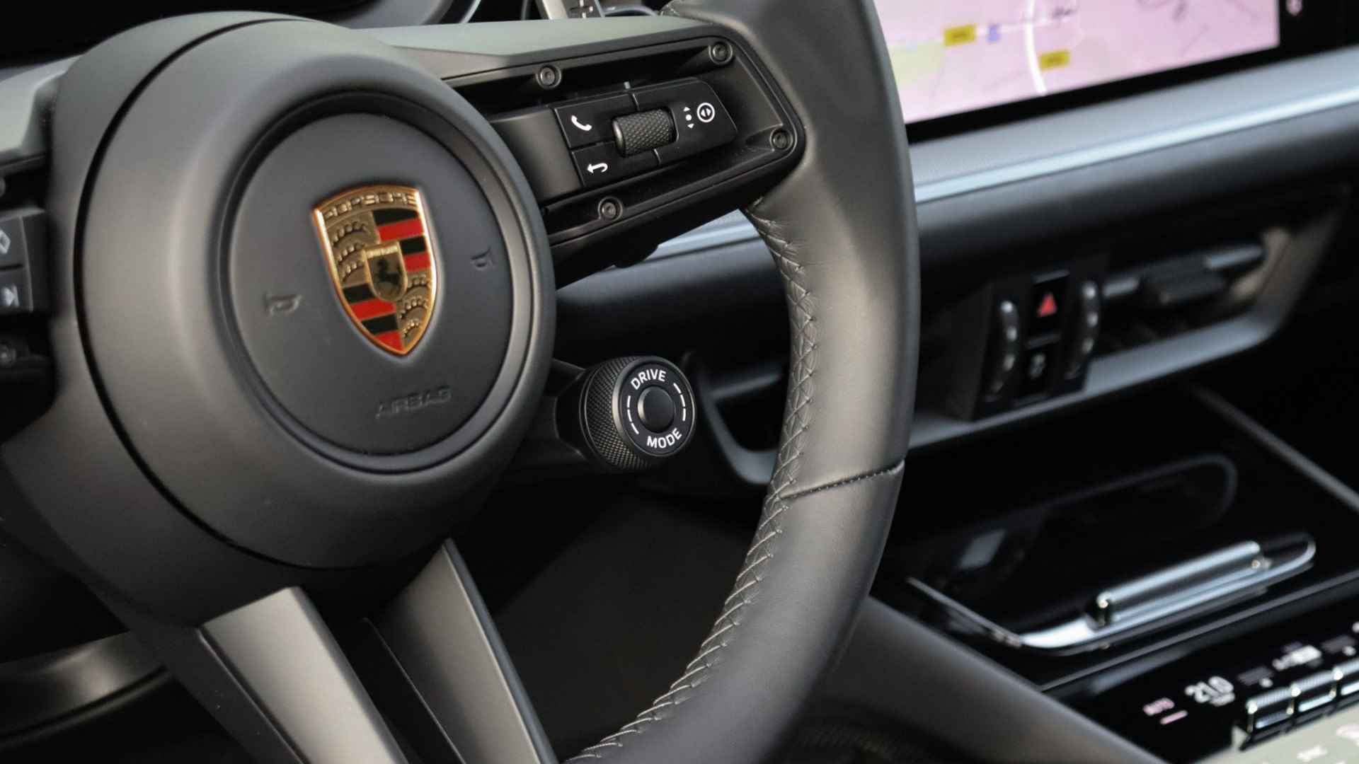 Porsche Cayenne 3.0 E-Hybrid SportDesign | Achterasbesturing | Panoramadak | HD Matrix | BOSE Sound | Trekhaak - 7/35