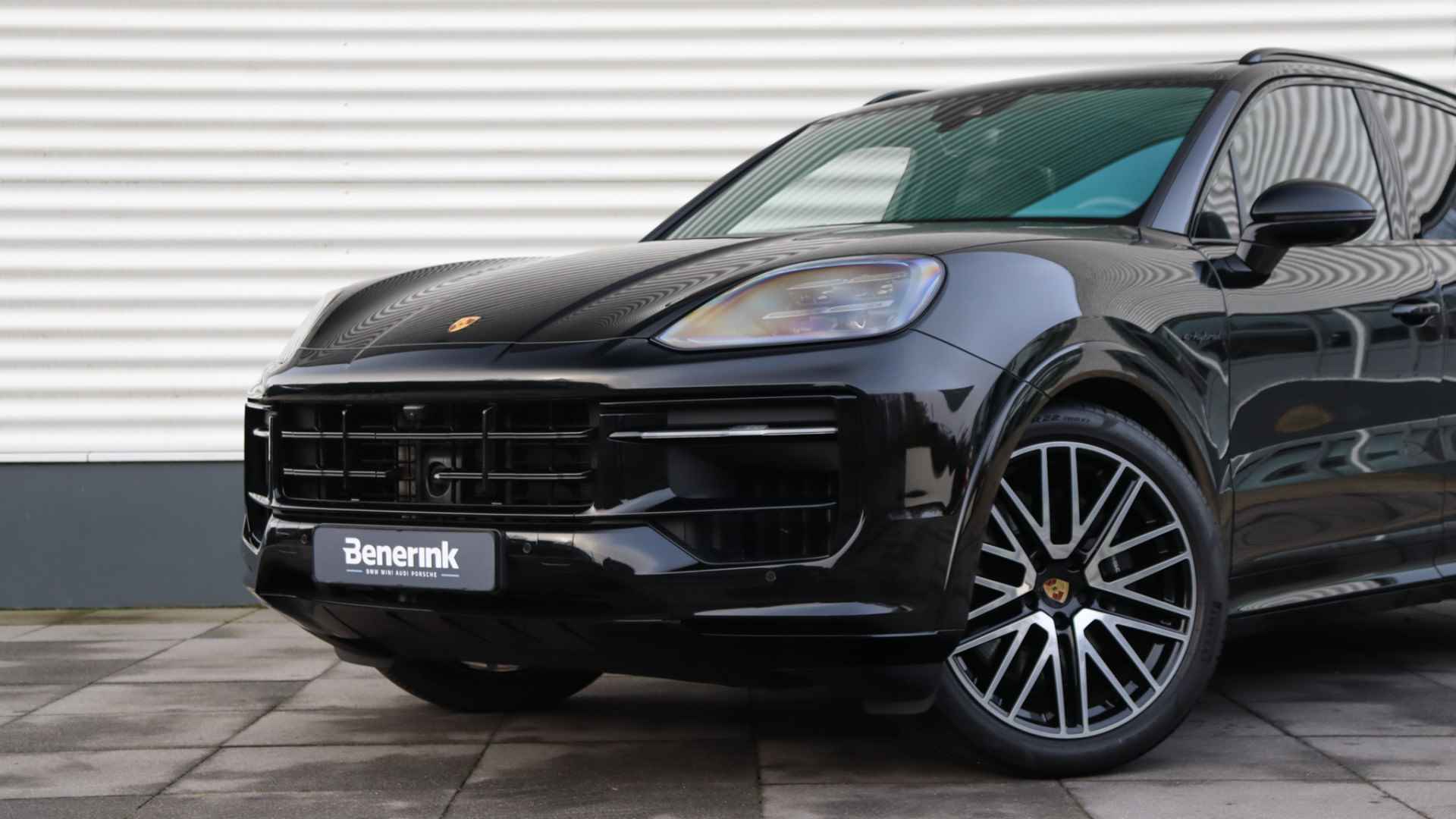 Porsche Cayenne 3.0 E-Hybrid SportDesign | Achterasbesturing | Panoramadak | HD Matrix | BOSE Sound | Trekhaak - 17/35