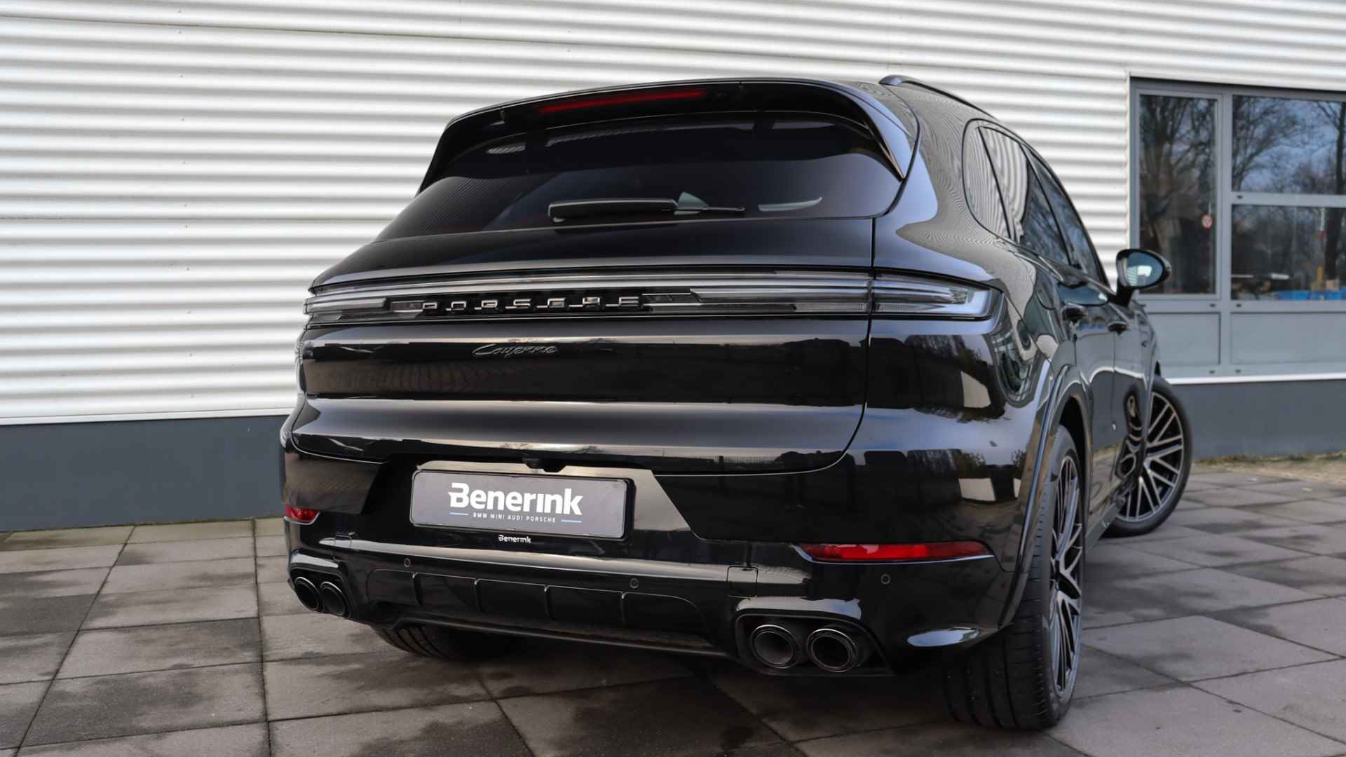 Porsche Cayenne 3.0 E-Hybrid SportDesign | Achterasbesturing | Panoramadak | HD Matrix | BOSE Sound | Trekhaak - 22/35