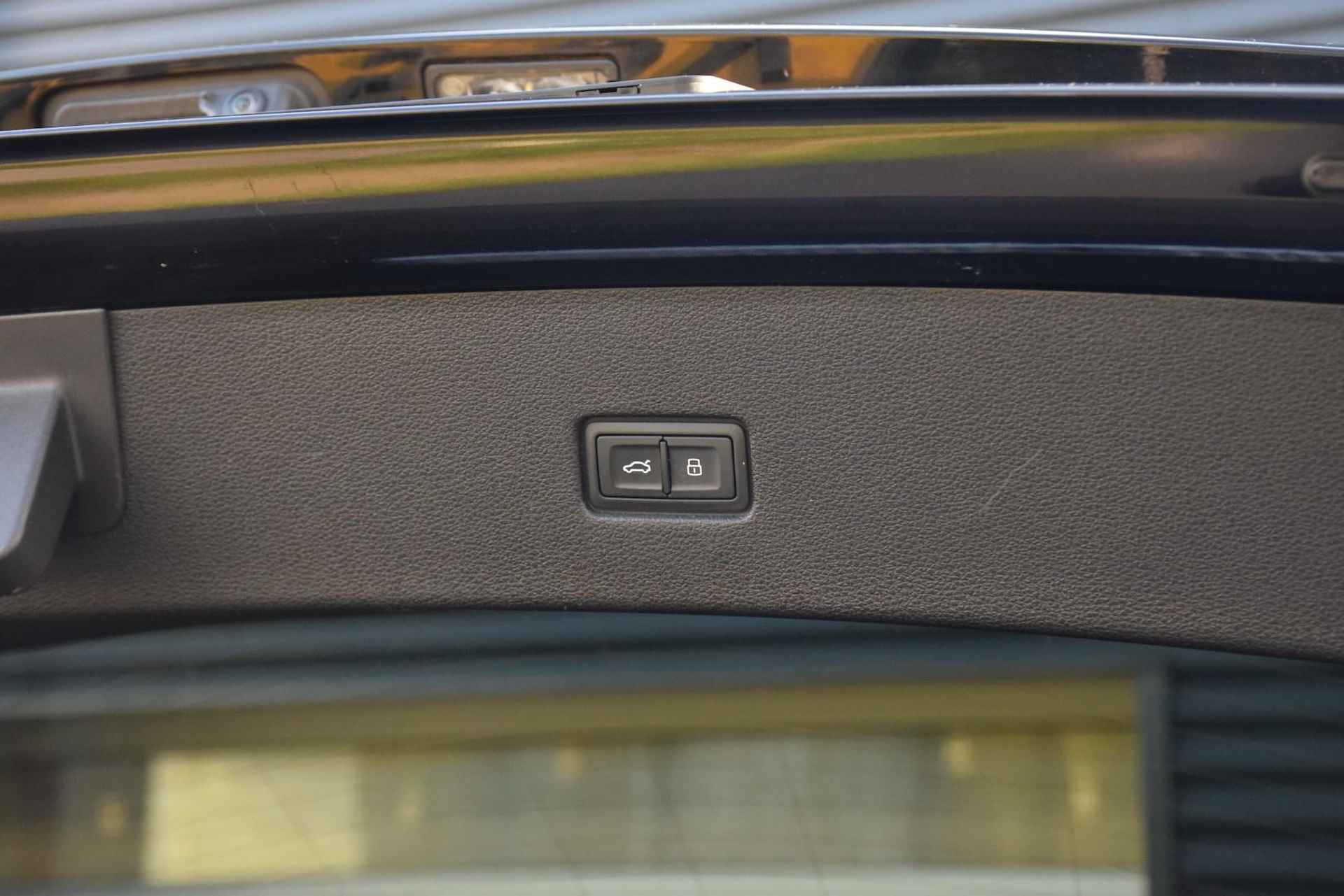 Audi Q8 55 TFSI 340pk quattro S edition | B&O | Vierwielbesturing | Tour/City | Luchtvering | Panoramadak | Trekhaak - 44/78