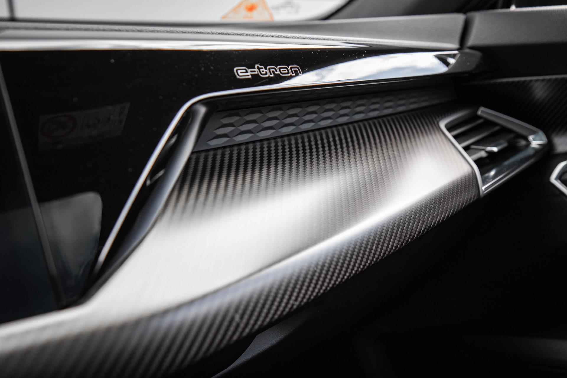 Audi e-tron GT 476pk | Head-up Display | Luchtvering | B&O | Vierwielbesturing | Sportstoelen plus | Panoramadak - 30/50