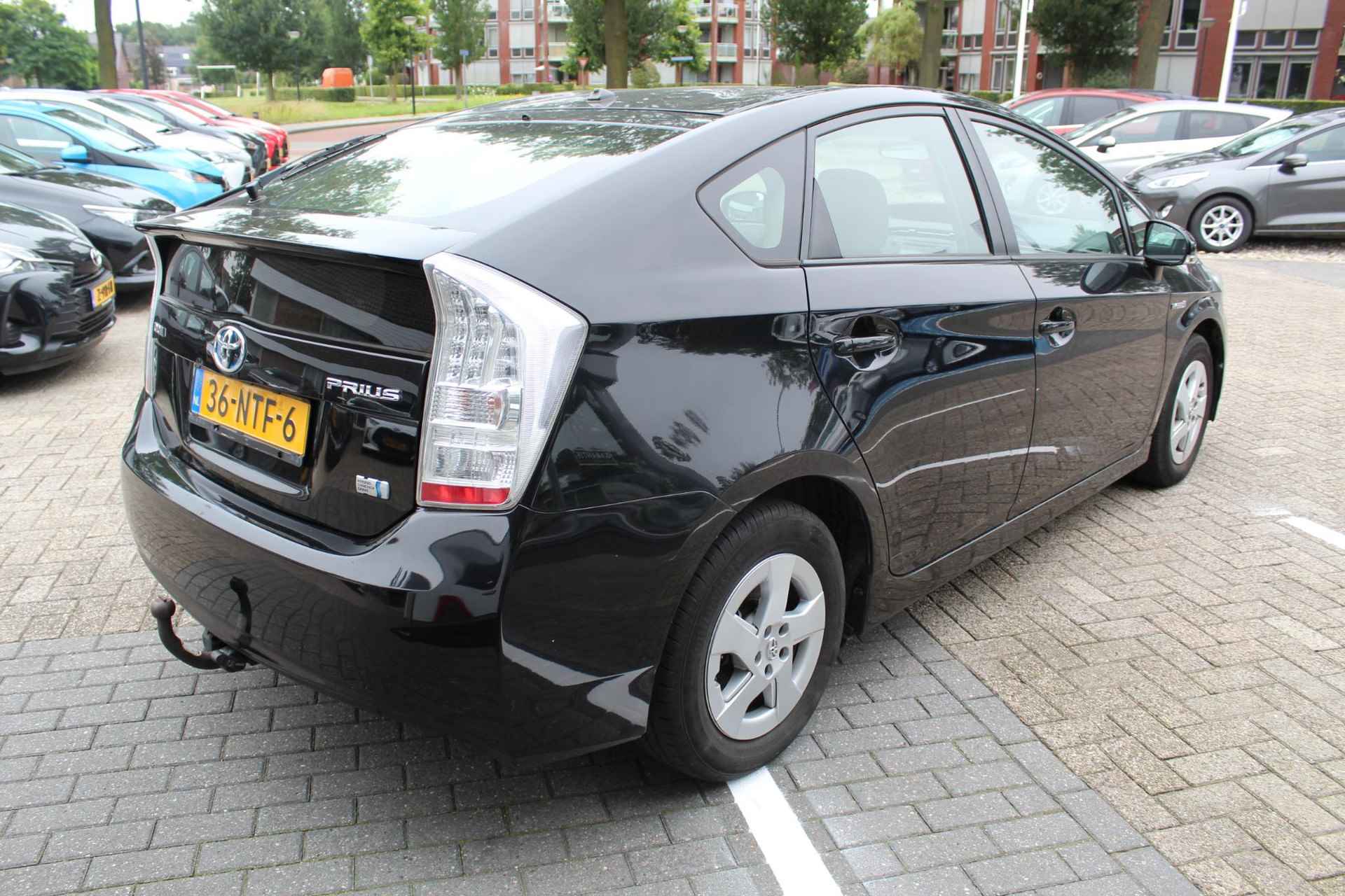 Toyota Prius 1.8 COMFORT HEAD-UP DISPLAY KEYLESS CRUISE LENDE STEUN AFN-TREKHAAK EL-RAMEN & SPIEGELS CLIMA - 3/28