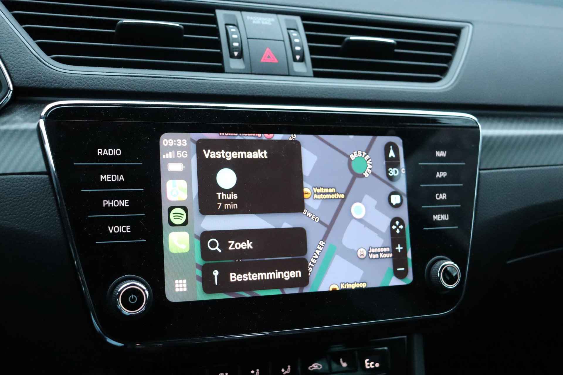 Skoda Superb Combi 1.4 TSI iV Sportline Business DSG / Virtual Cockpit / Camera / Trekhaak - 30/42