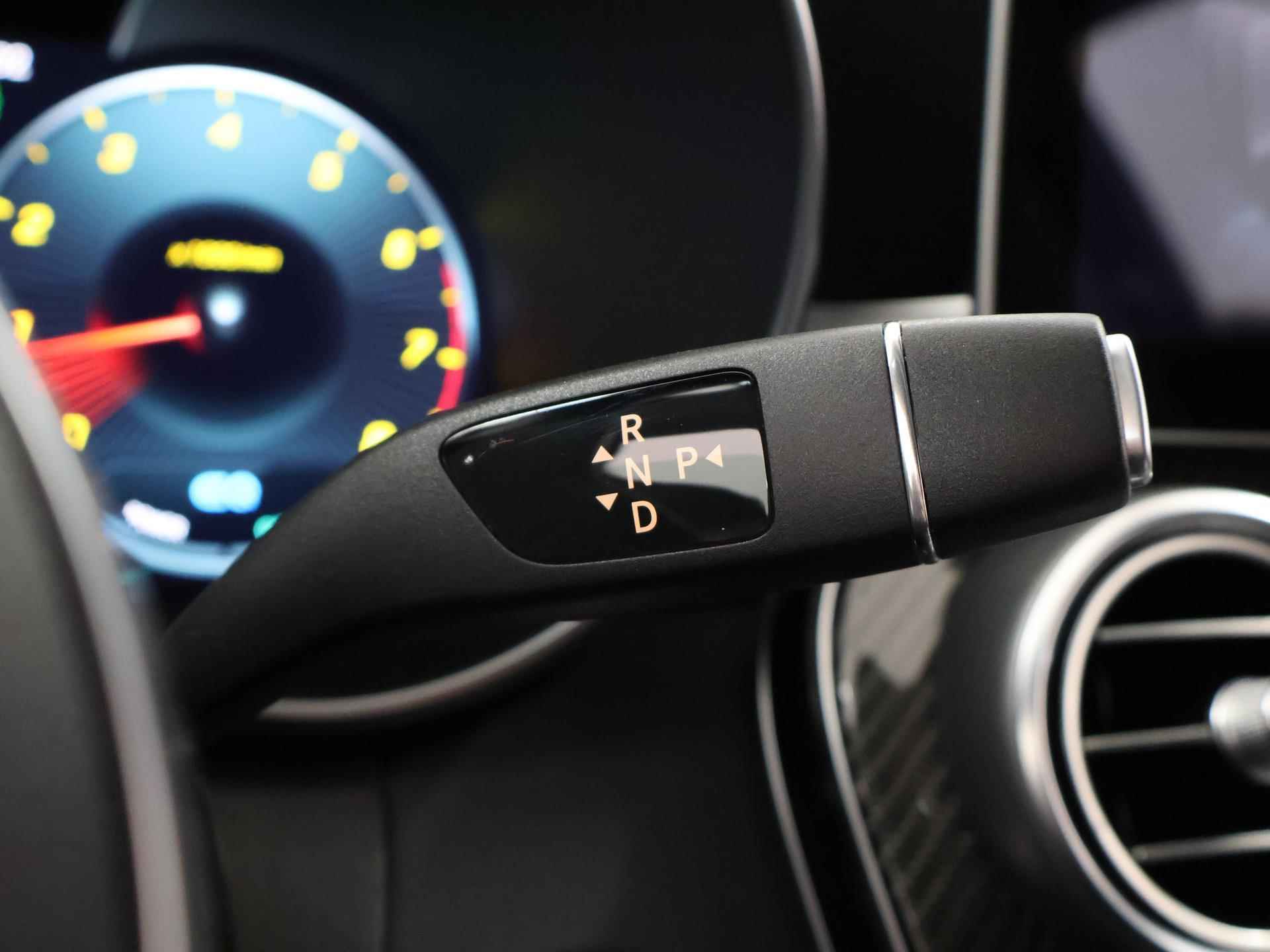 Mercedes-Benz C-klasse Coupé 200 Advantage AMG | Rij-assistentiepakket | Achteruitrijcamera | Digitaal dashboard | Led-koplampen | Comand navigatie | - 30/41
