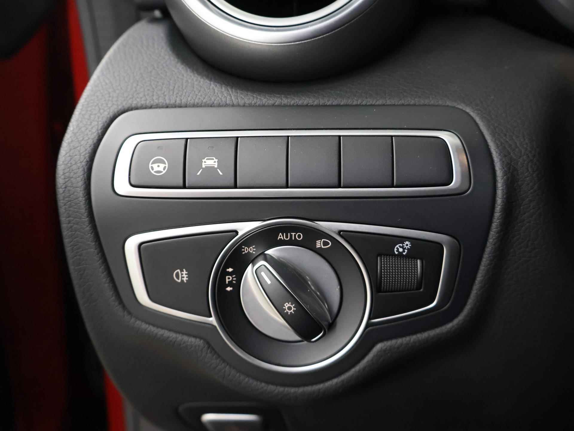 Mercedes-Benz C-klasse Coupé 200 Advantage AMG | Rij-assistentiepakket | Achteruitrijcamera | Digitaal dashboard | Led-koplampen | Comand navigatie | - 34/41