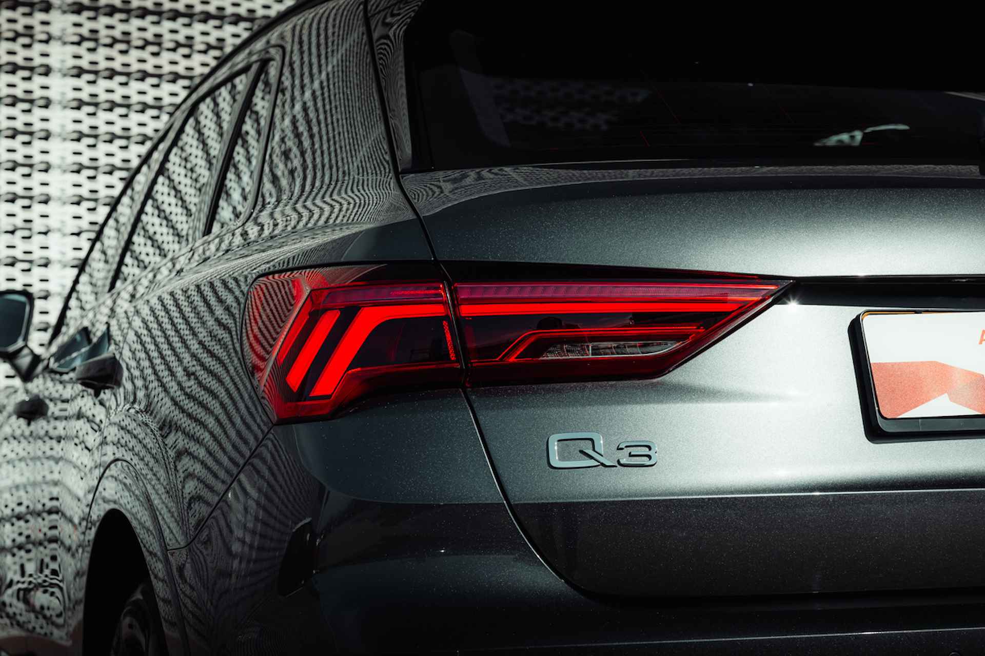 Audi Q3 35 TFSI 150pk s-tronic S edition | Panoramadak | Optiek zwart | Stoelverwarming | Audi sound - 13/32