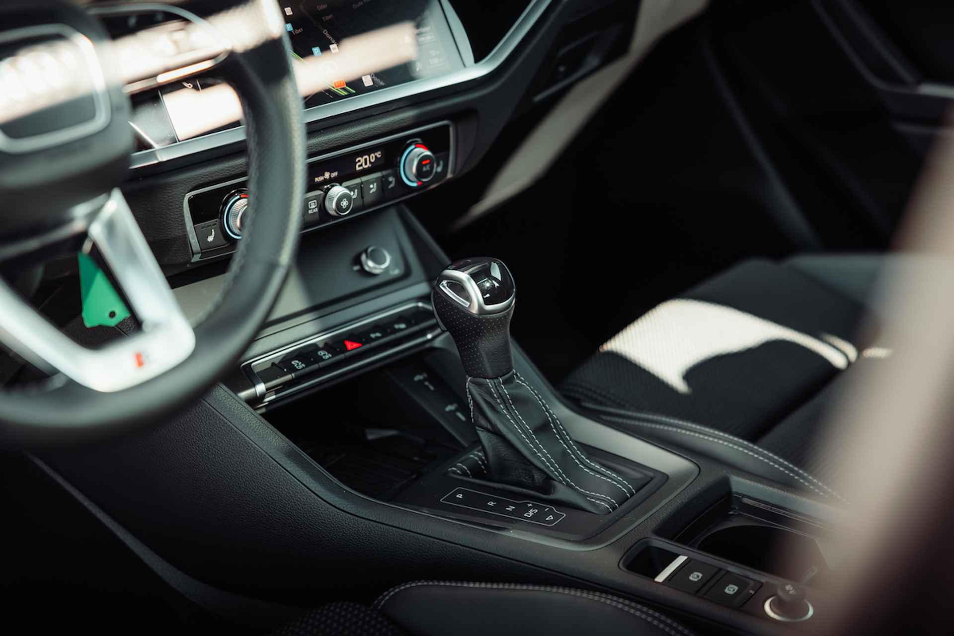 Audi Q3 35 TFSI 150pk s-tronic S edition | Panoramadak | Optiek zwart | Stoelverwarming | Audi sound - 18/32