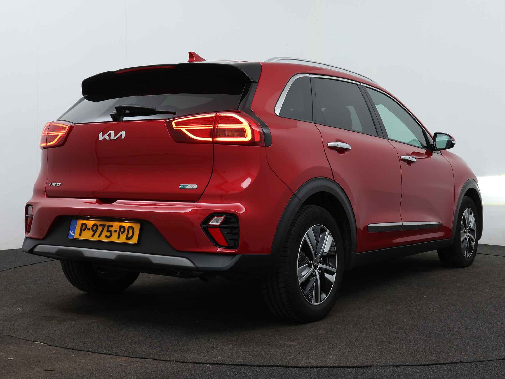 Kia Niro 1.6 GDi PHEV DynamicPlusLine | Dodehoekdetector | Stuur- en Stoelverwarming | - 3/40