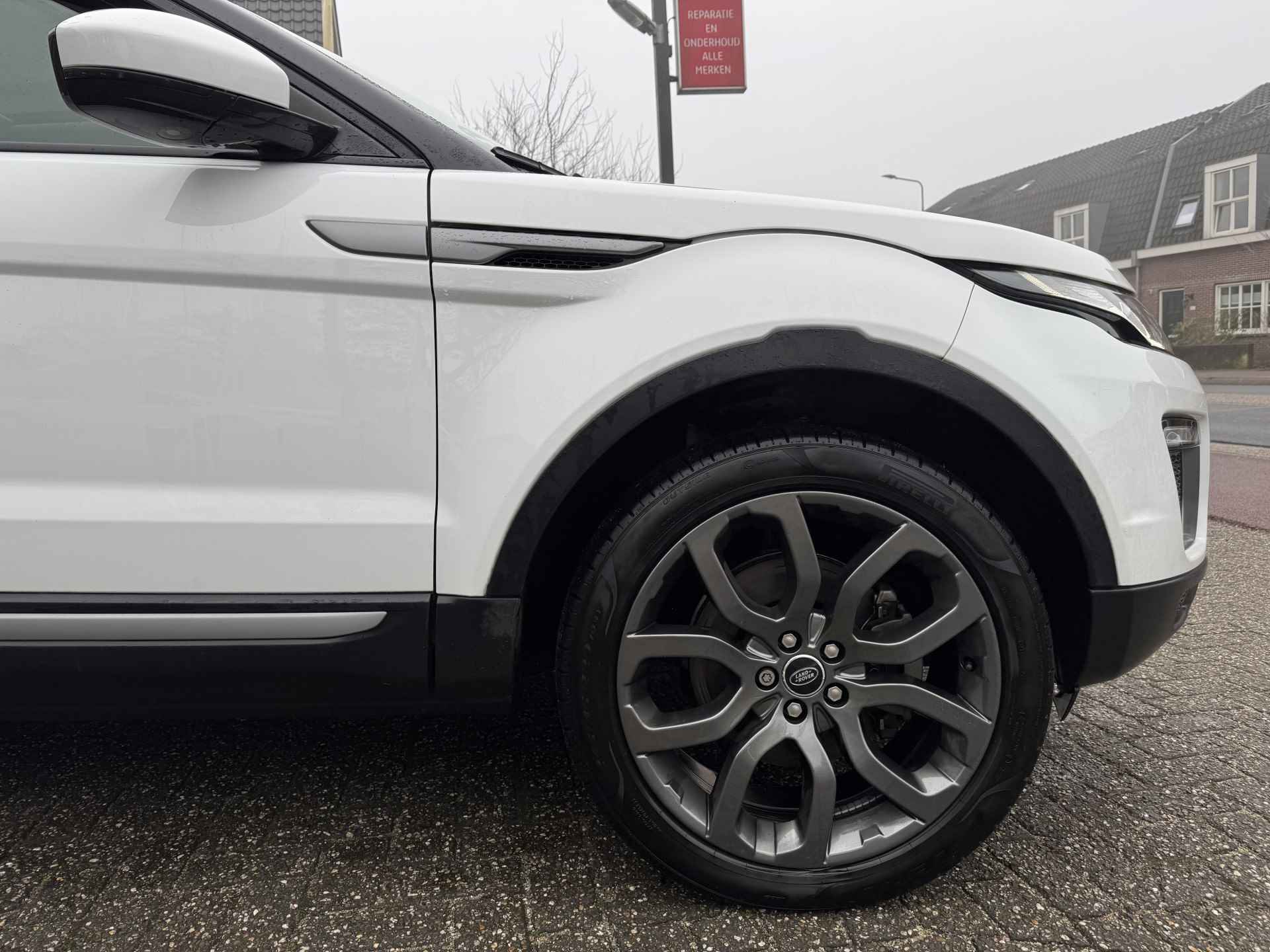 Land Rover Range Rover Evoque 2.0 Si4 Dynamic AWD Aut. Pano | Trekhaak | Camera - 15/36