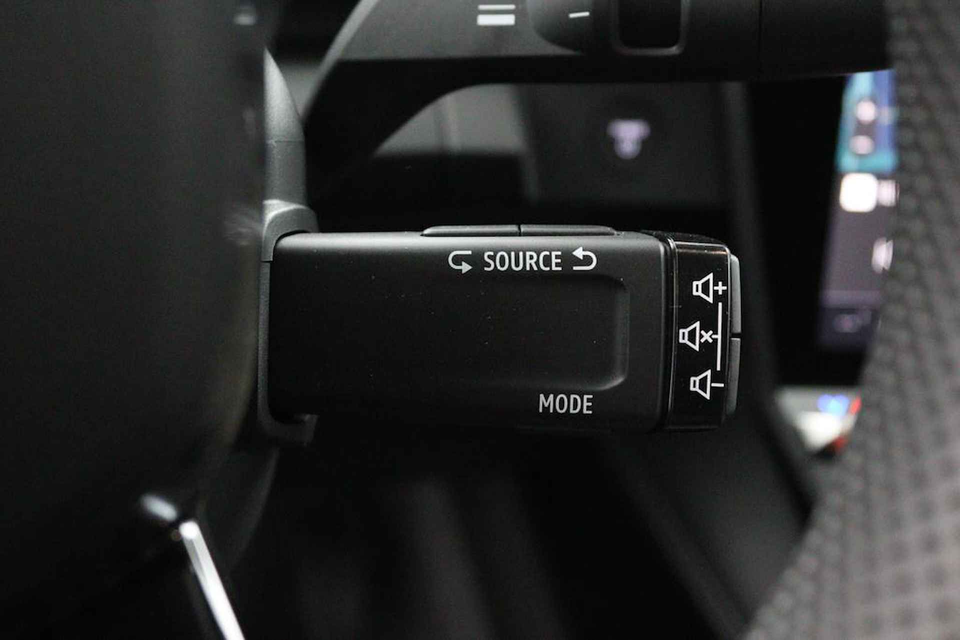 Renault Megane E-Tech EV60 130PK Optimum Charge Evolution Subsidie MOGELIJK! | Adaptieve Cruise Control | Stoelverwarming | Stuurwiel Verwarmd | Dode Hoek Detectie | File Assist | Metallic Lak | Google | - 36/45