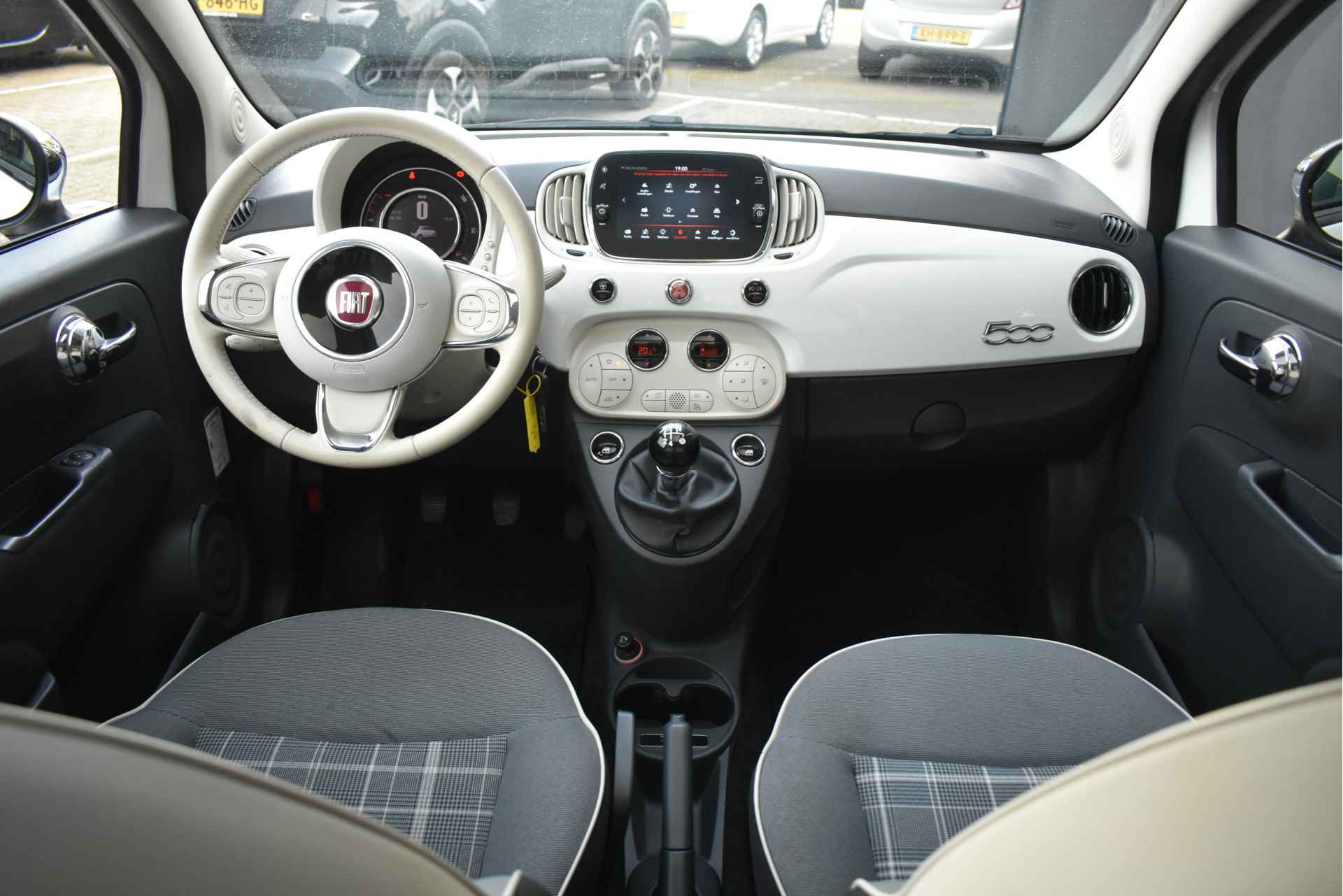 Fiat 500 1.2 Lounge | Navigatie | Airco | Cruise Control | Panorama dak | 15"LMV | Bluetooth Telefoonverbinding !! - 16/37