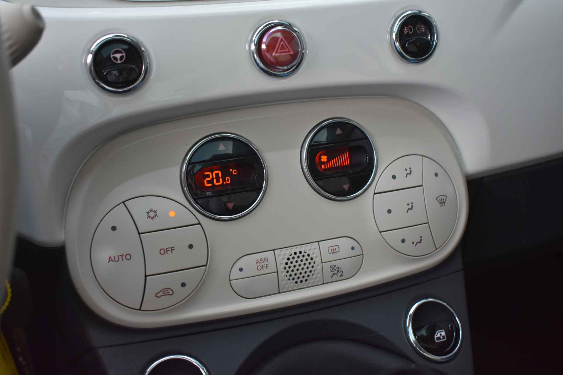 Fiat 500 1.2 Lounge | Navigatie | Airco | Cruise Control | Panorama dak | 15"LMV | Bluetooth Telefoonverbinding !! - 23/37