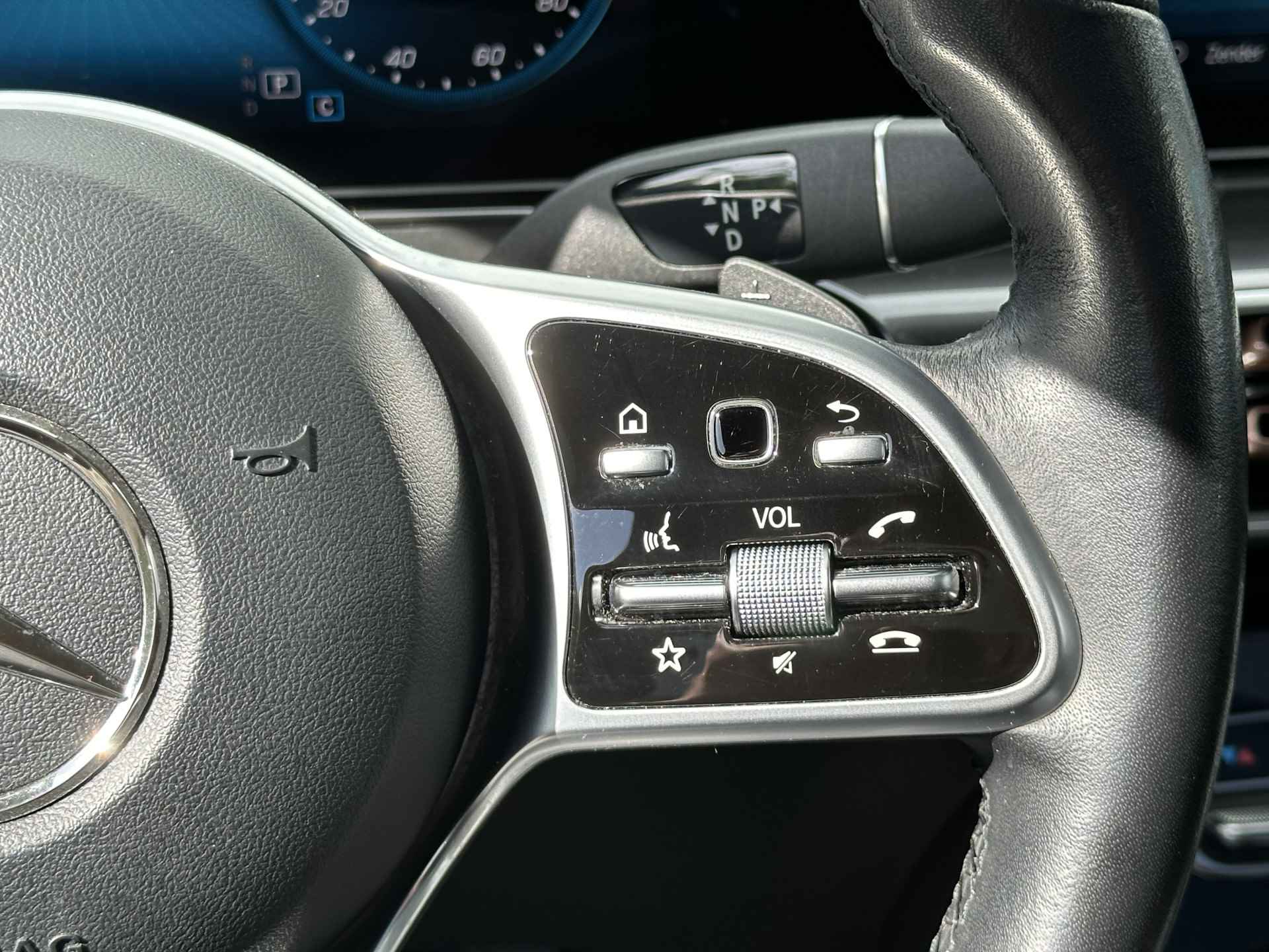 Mercedes-Benz EQC 400 4MATIC Premium AMG, 80 kWh incl. BTW Schuifdak | Burmester | Memory | 360-Camera | Stoelverw. | Sfeerverlichting - 20/32