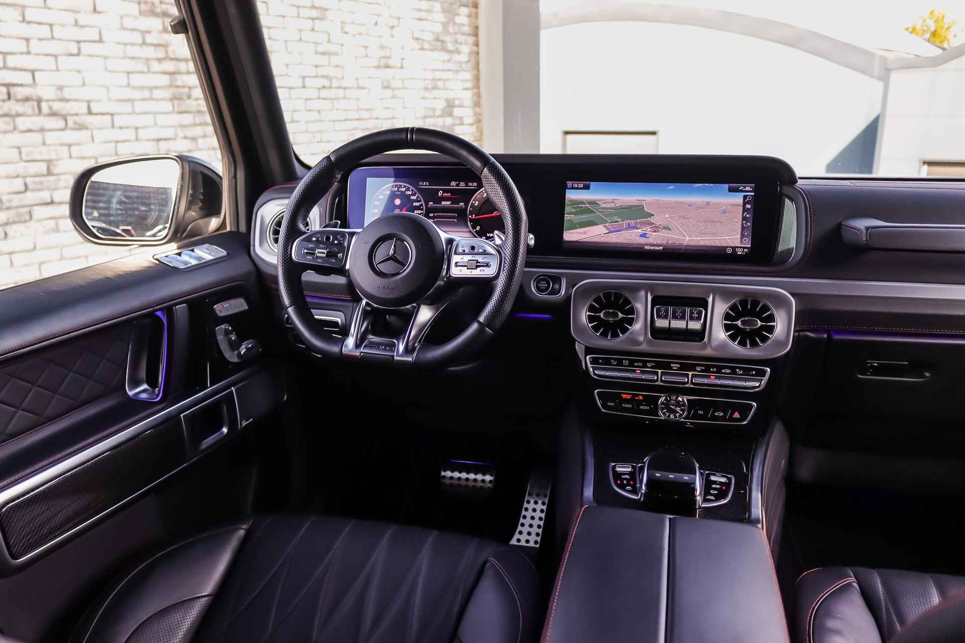 Mercedes-Benz G-klasse G 63 AMG Automaat | Designo | Distronic | Burmester Audio | 360° Camera | Sfeerverlichting | Nightpakket | Trekhaak - 3/52