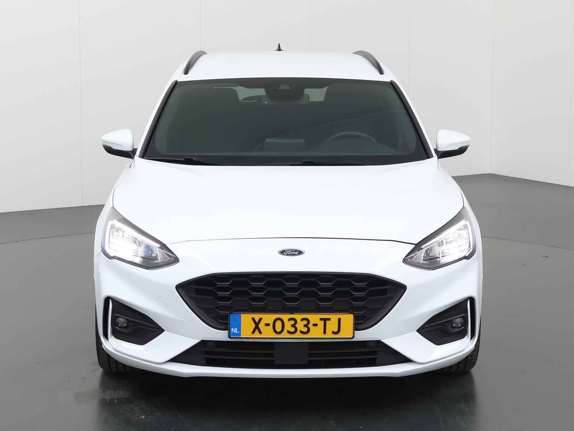 Ford Focus Wagon 1.0 EcoBoost ST Line Business | Navigatie | Climate Control | Winterpack | Cruise Control | Achteruitrijcamera | - 4/38