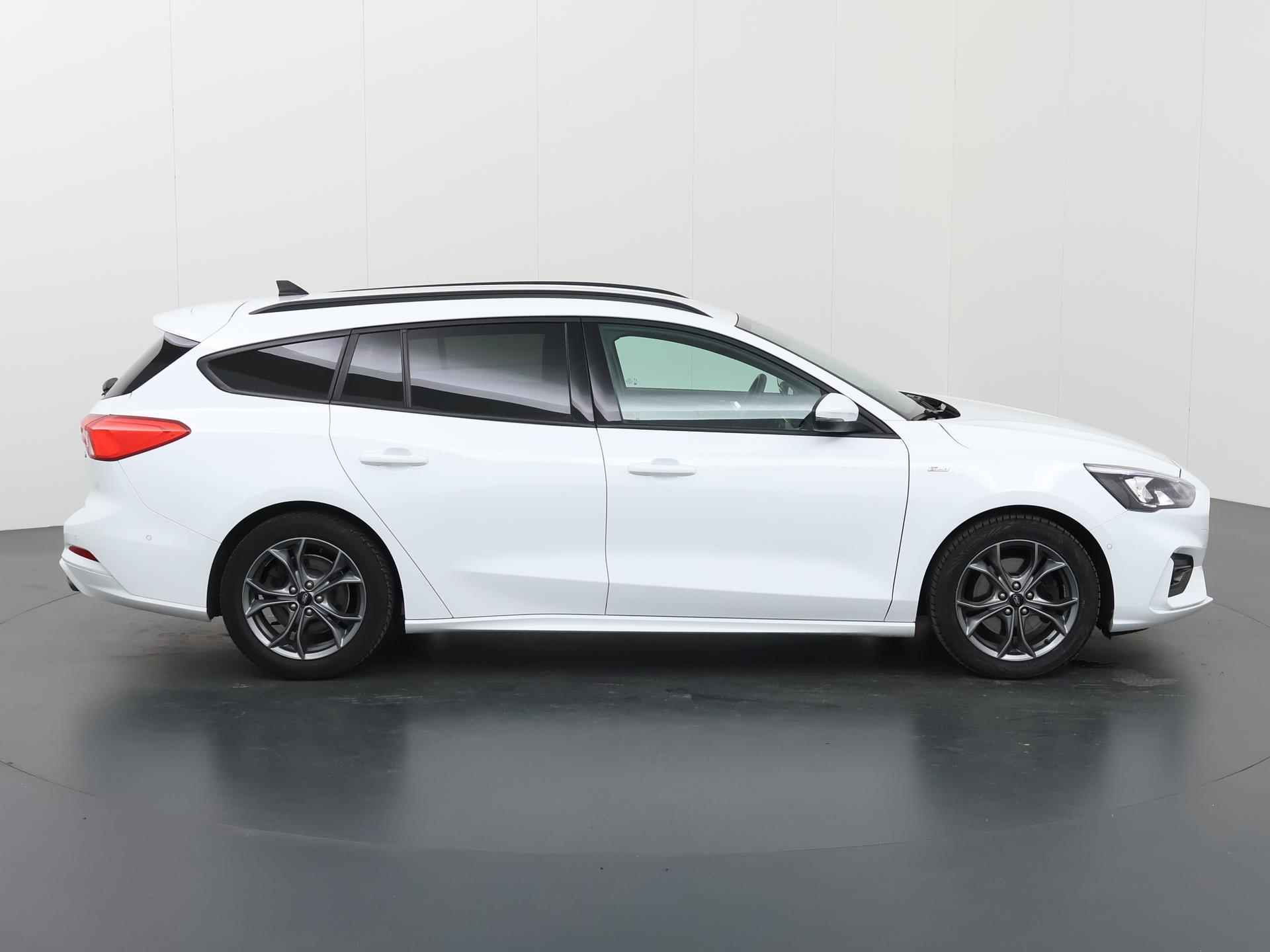 Ford Focus Wagon 1.0 EcoBoost ST Line Business | Navigatie | Climate Control | Winterpack | Cruise Control | Achteruitrijcamera | - 7/38
