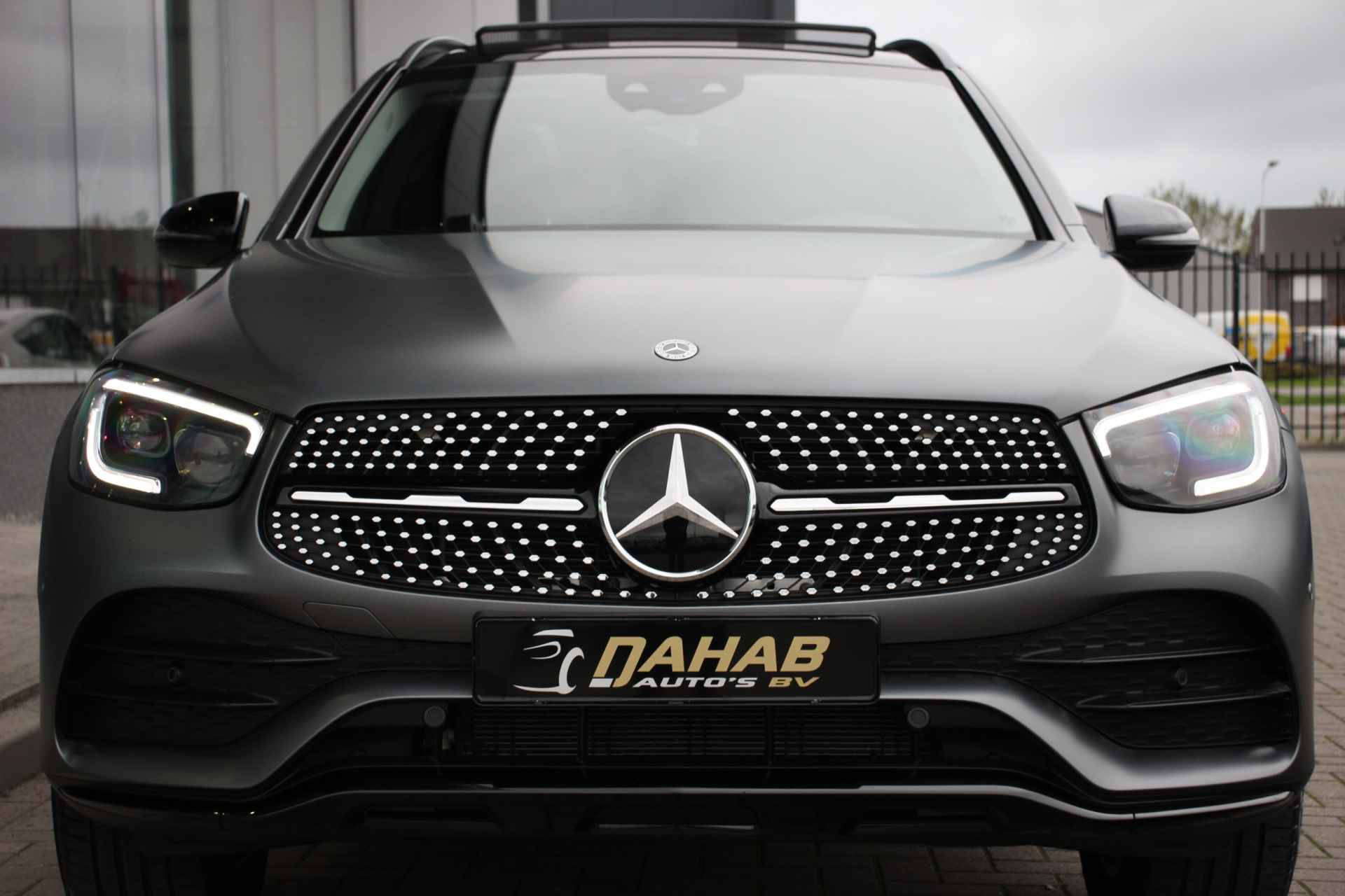 Mercedes-Benz GLC 300e 4MATIC Premium Plus AMG | Night | Pano. | ACC | Sfeerverlichting | Memory stoelen - 6/39